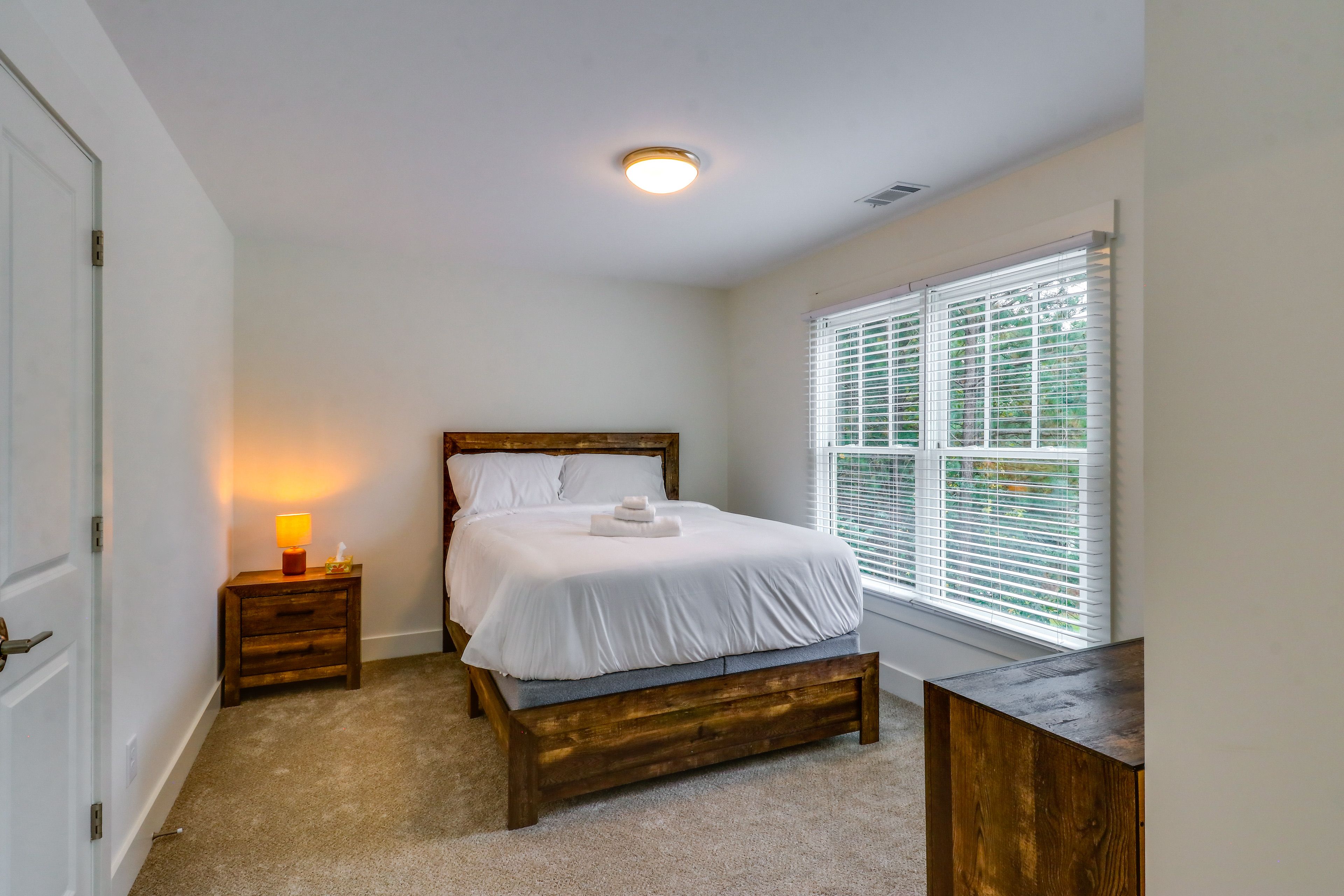 Bedroom 4 | 2nd Floor | Queen Bed