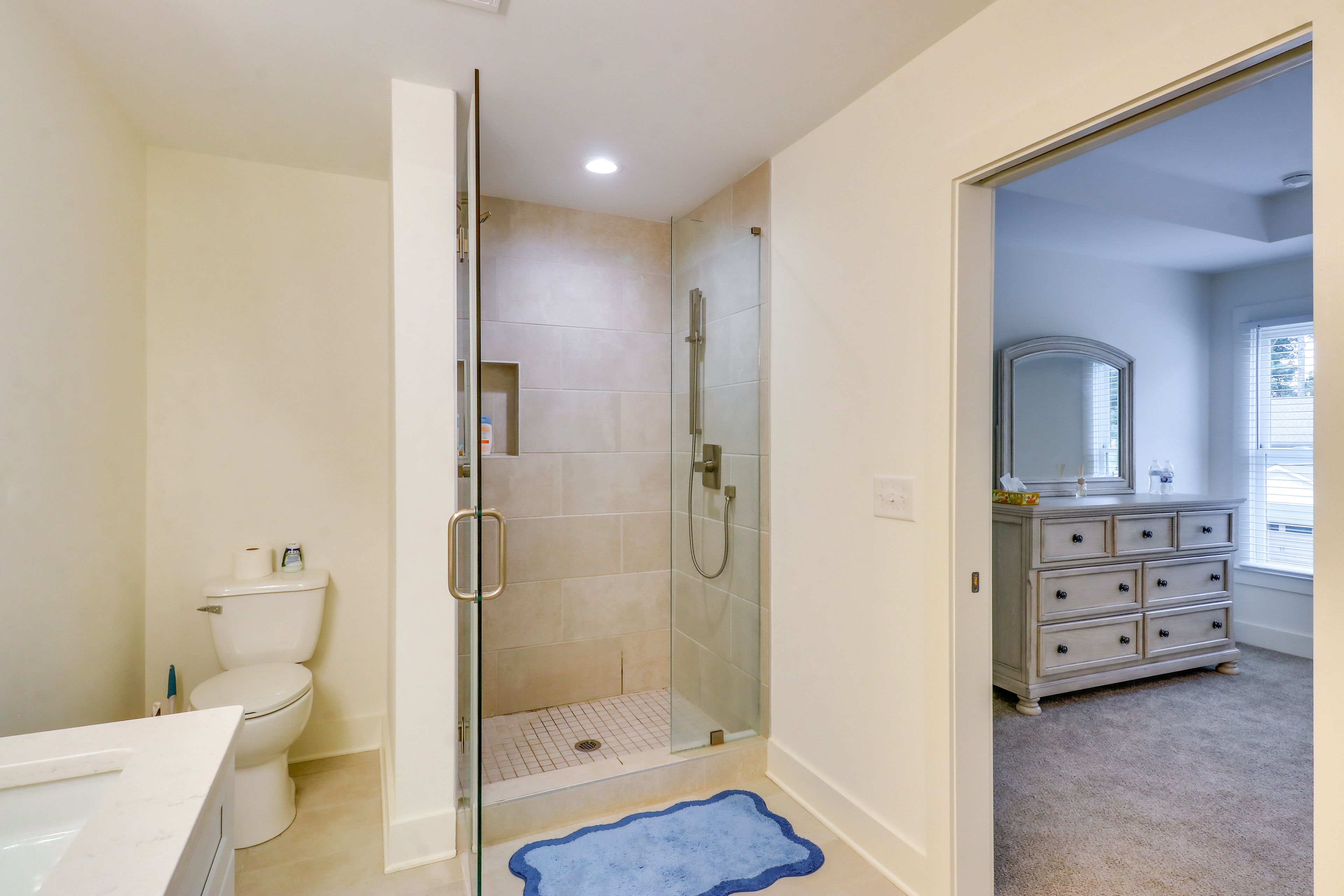 En-Suite Bathroom | 2nd Floor | Towels Provided | Complimentary Toiletries