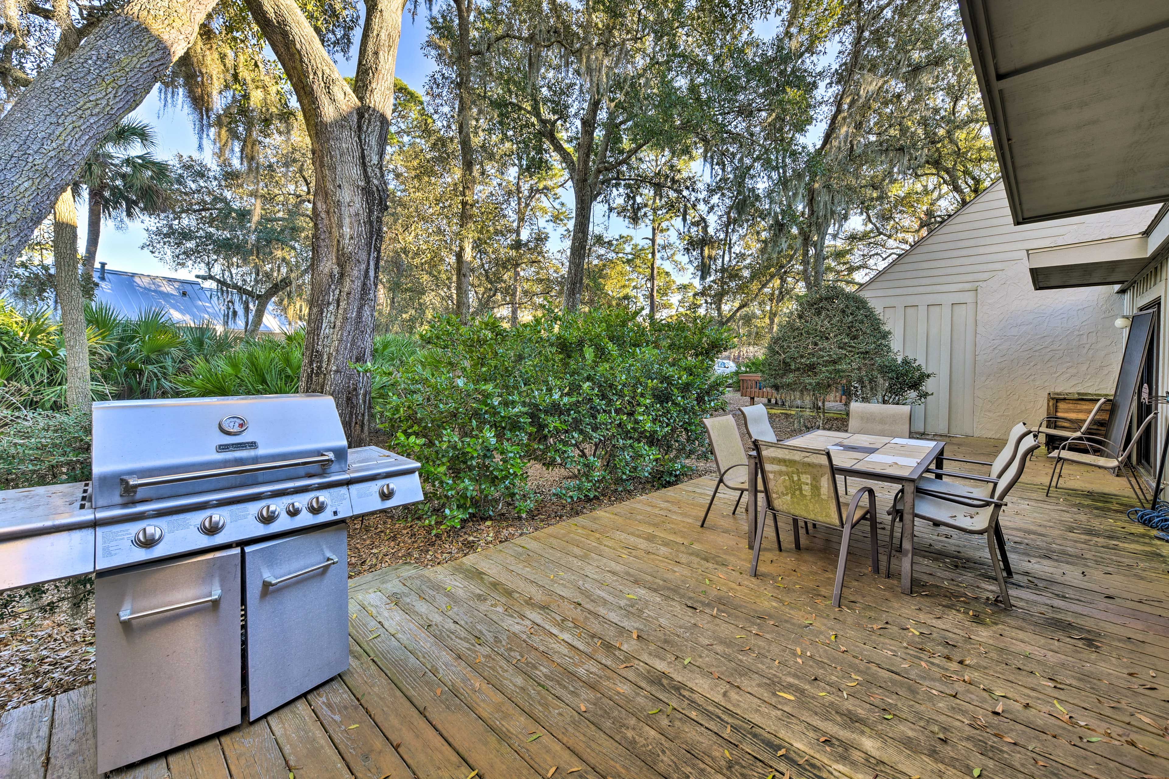 Deck | Gas Grill