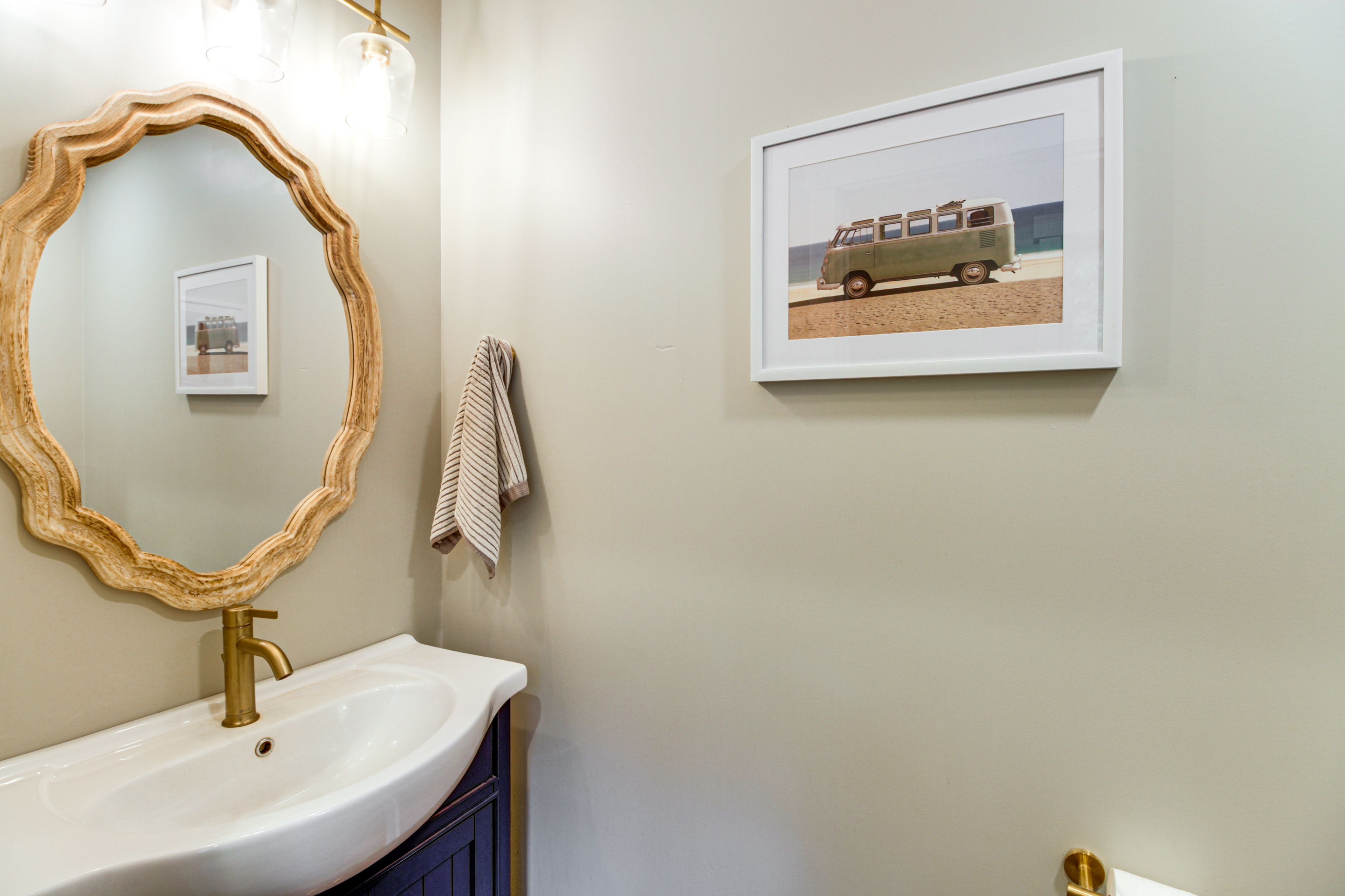 Half Bathroom | Main Level