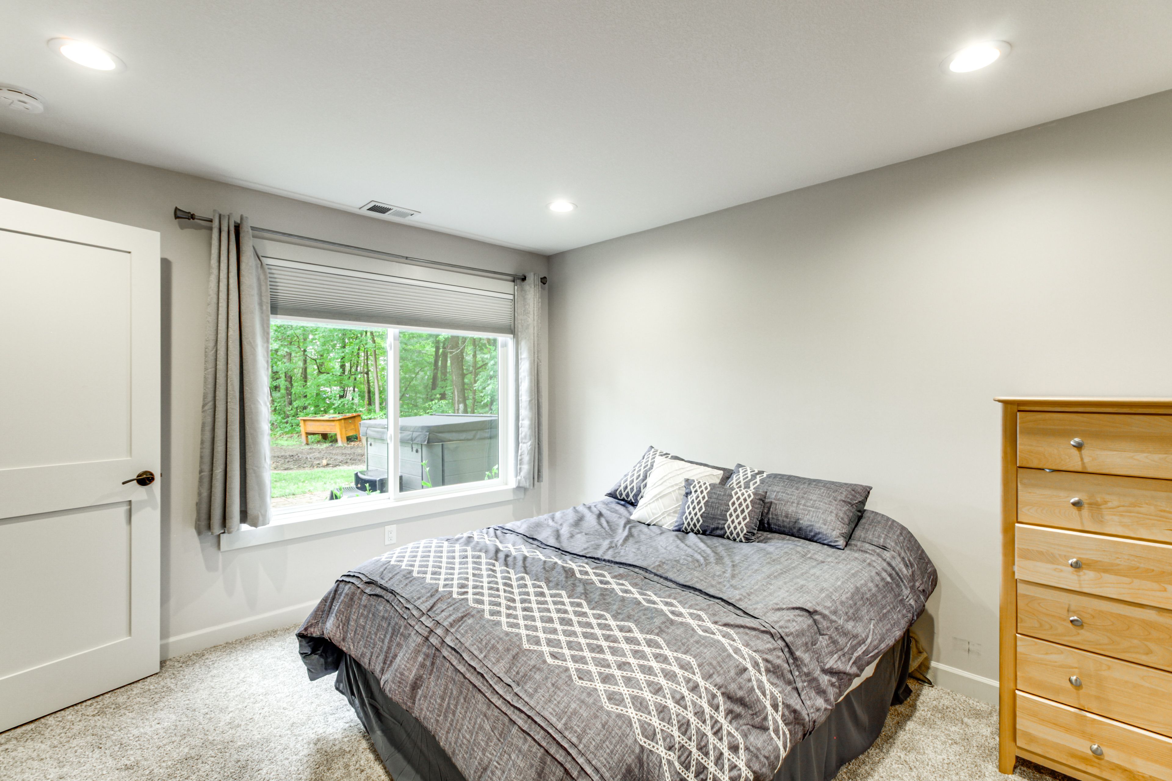 Bedroom 2 | King Bed | Lower Level