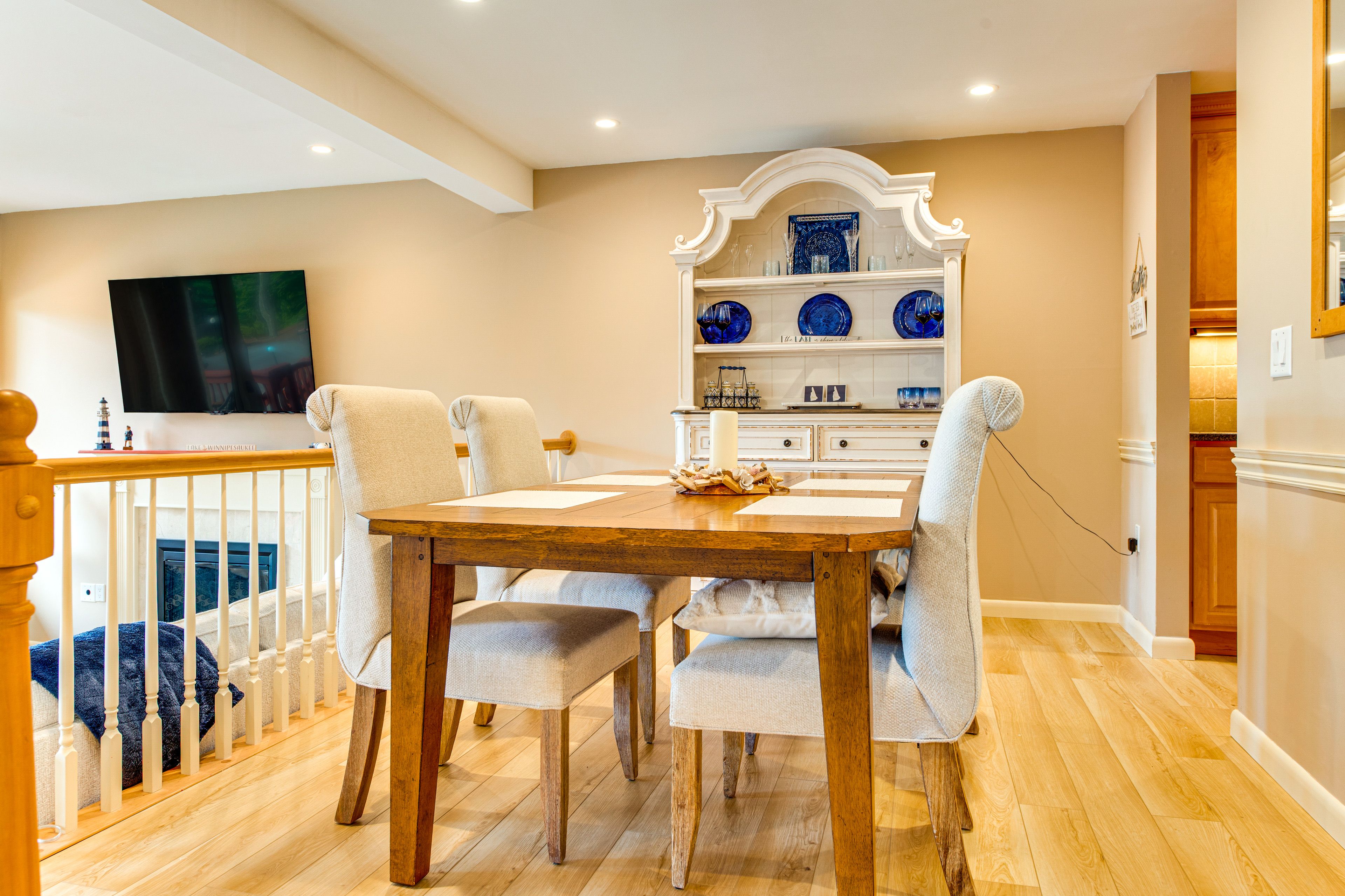 Dining Area | 1st Floor