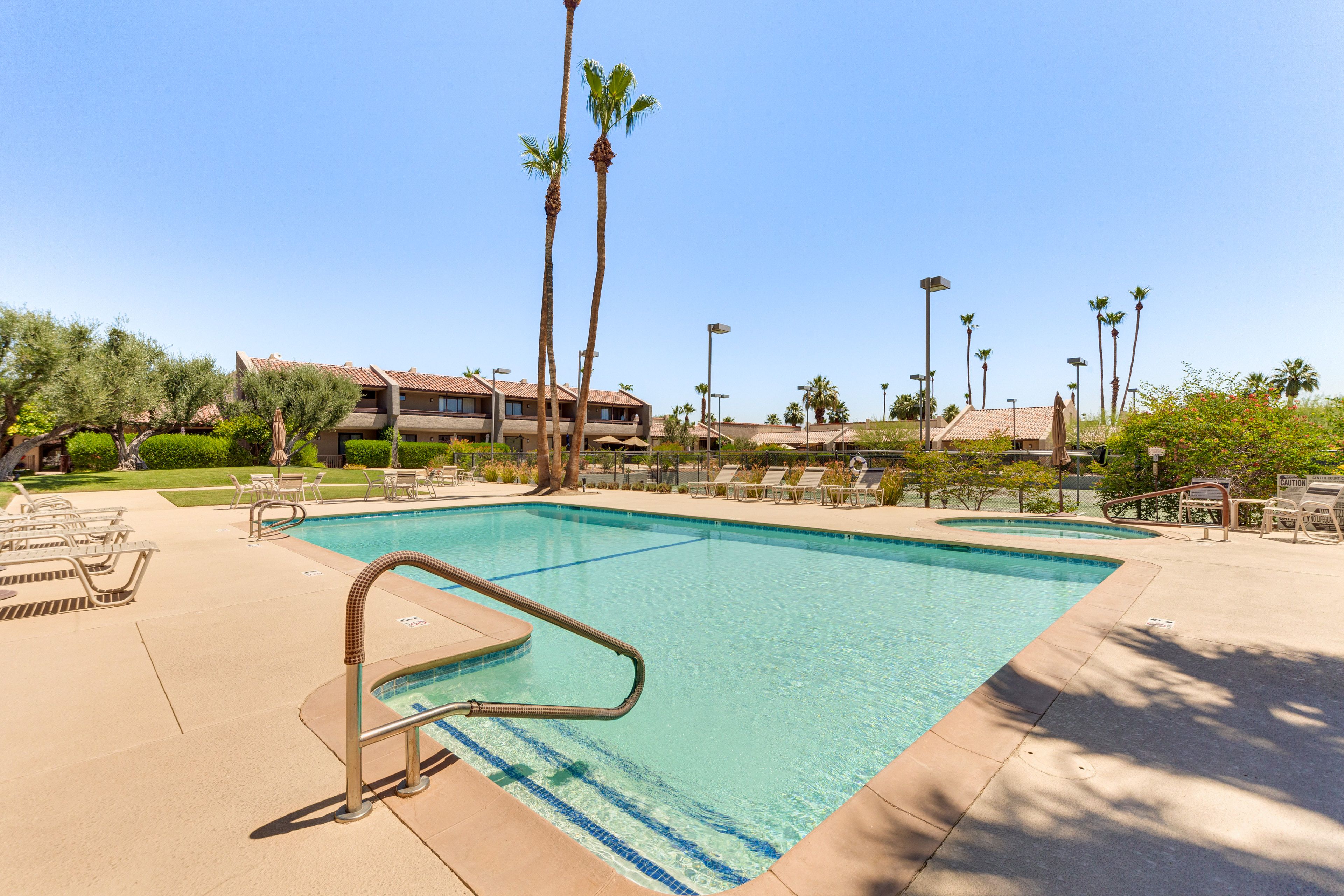 Center Court Club | Community Amenities