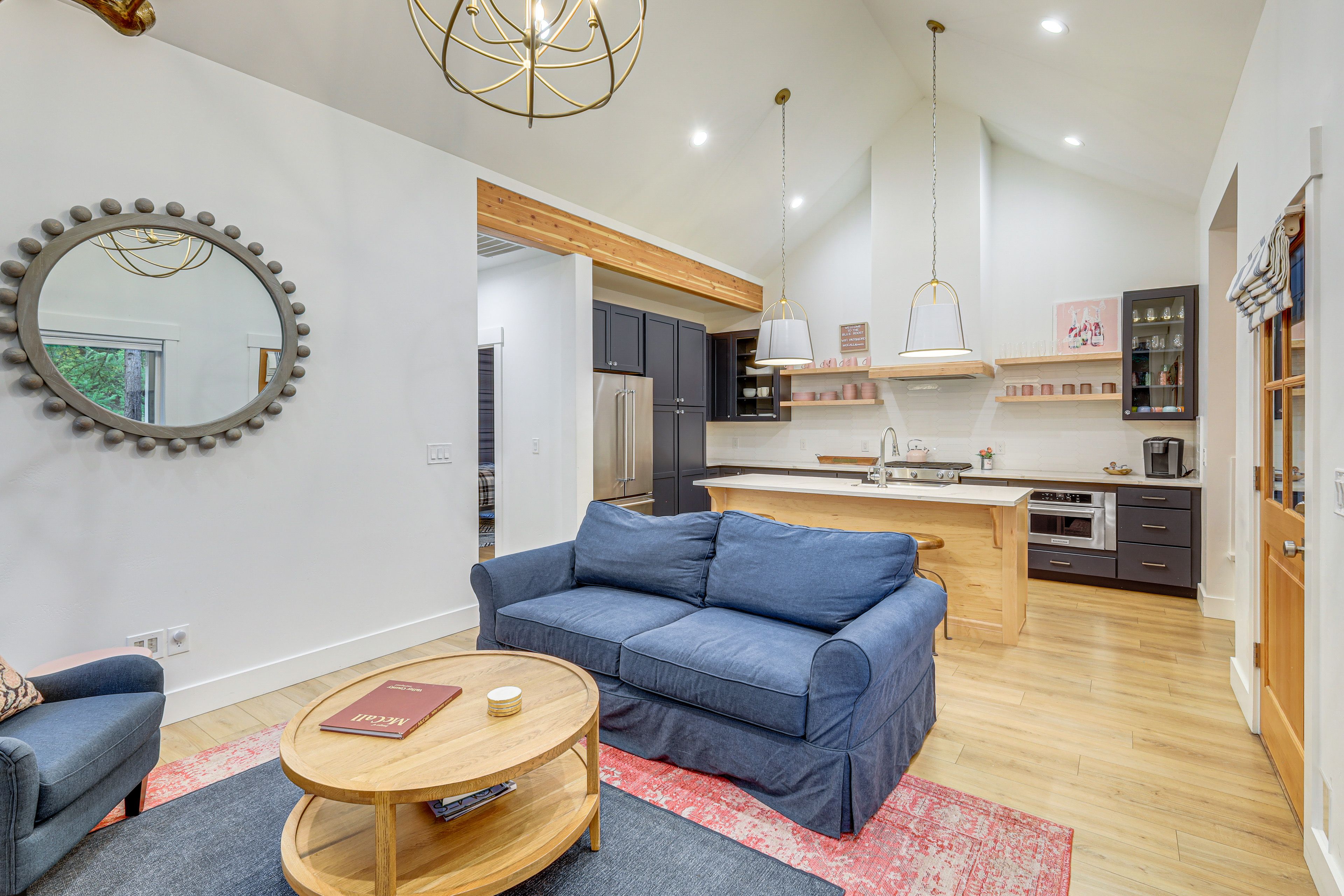 Living Area | Gas Fireplace