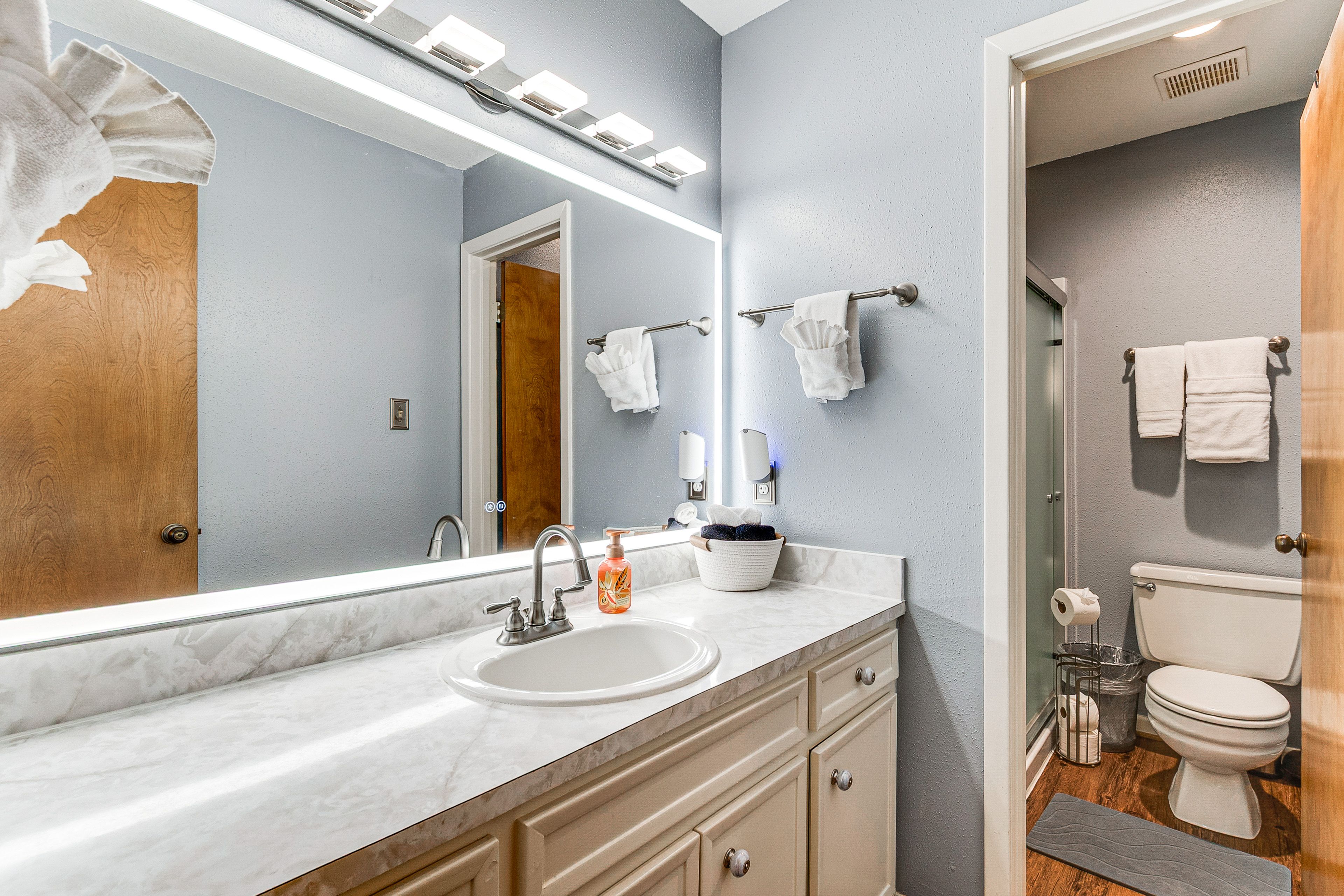 En-Suite Bathroom | 1st Floor | Towels Provided
