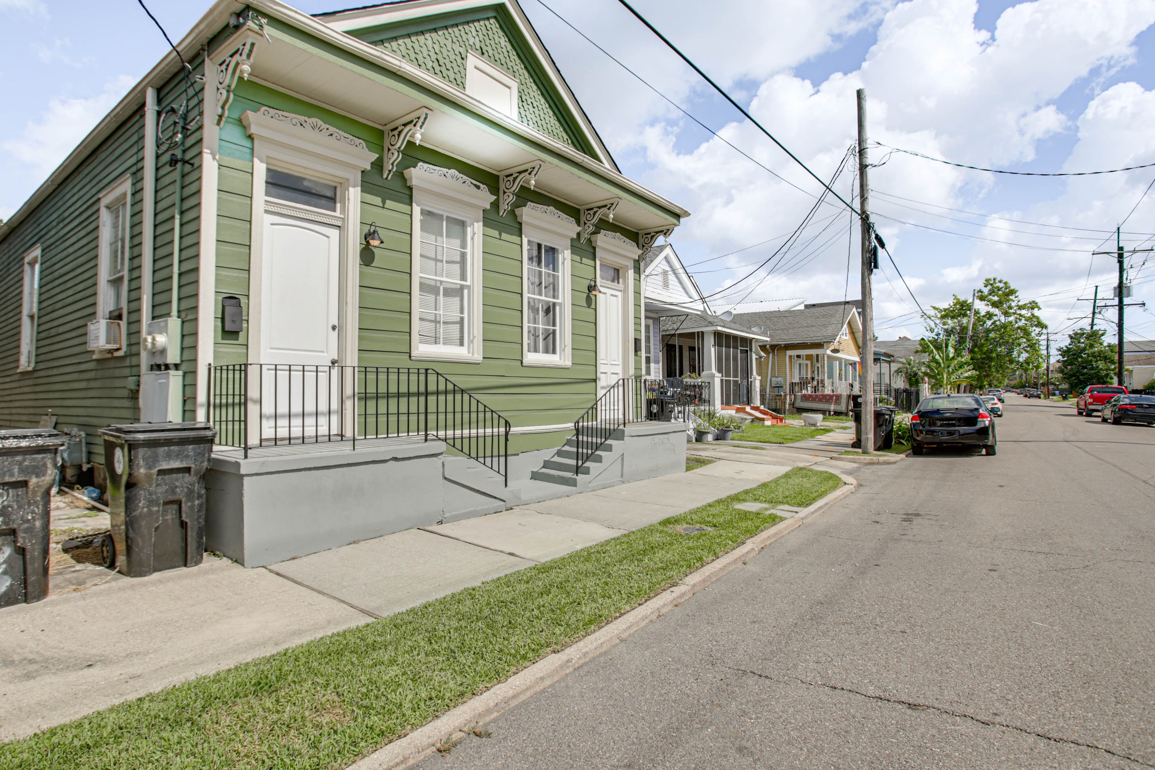 Exterior | Parking | Free Street (First-Come, First-Served)