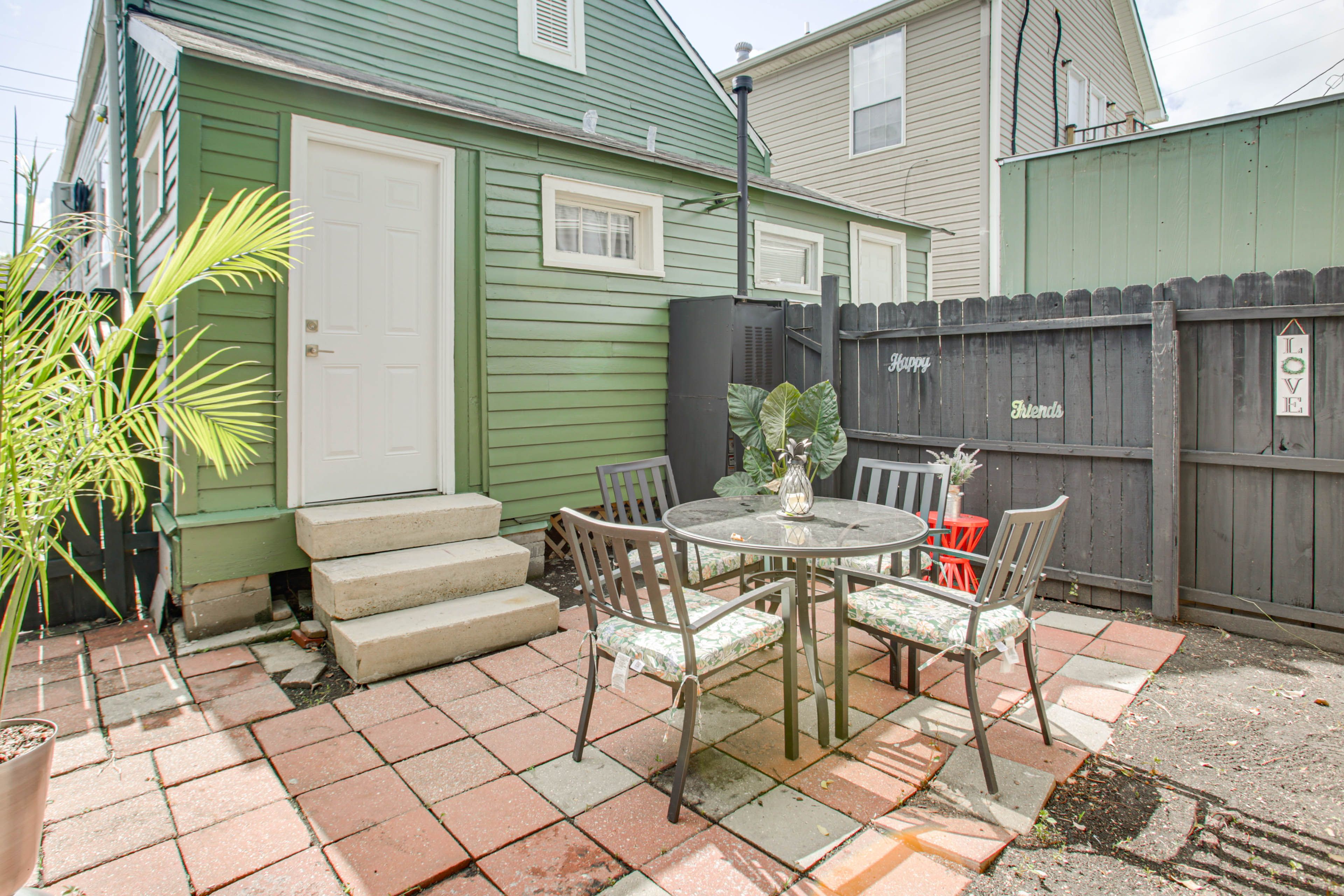 New Orleans Vacation Rental | 1BR | 1BA | 600 Sq Ft | 7 Steps to Enter