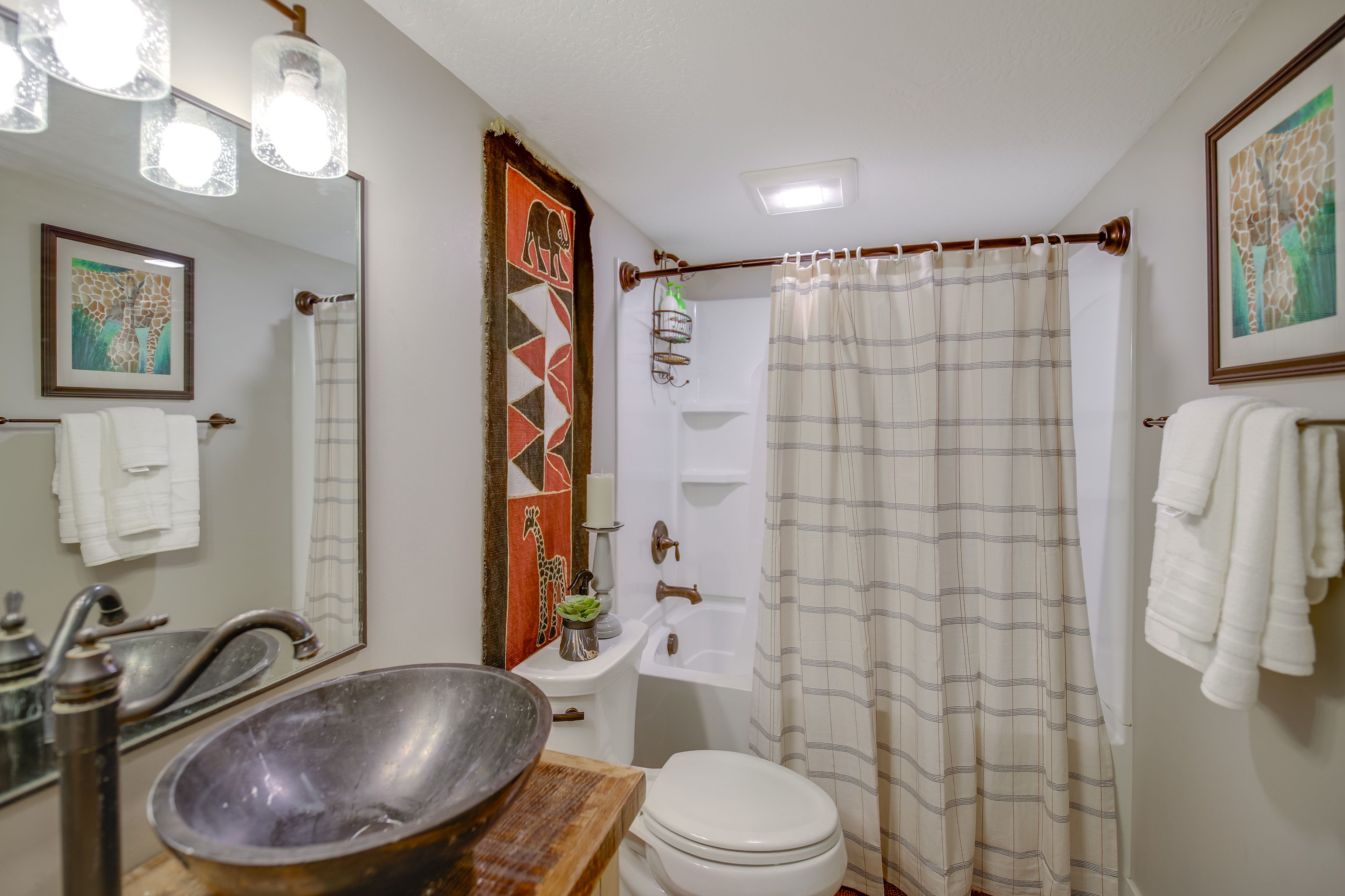 Bathroom | Towels Provided