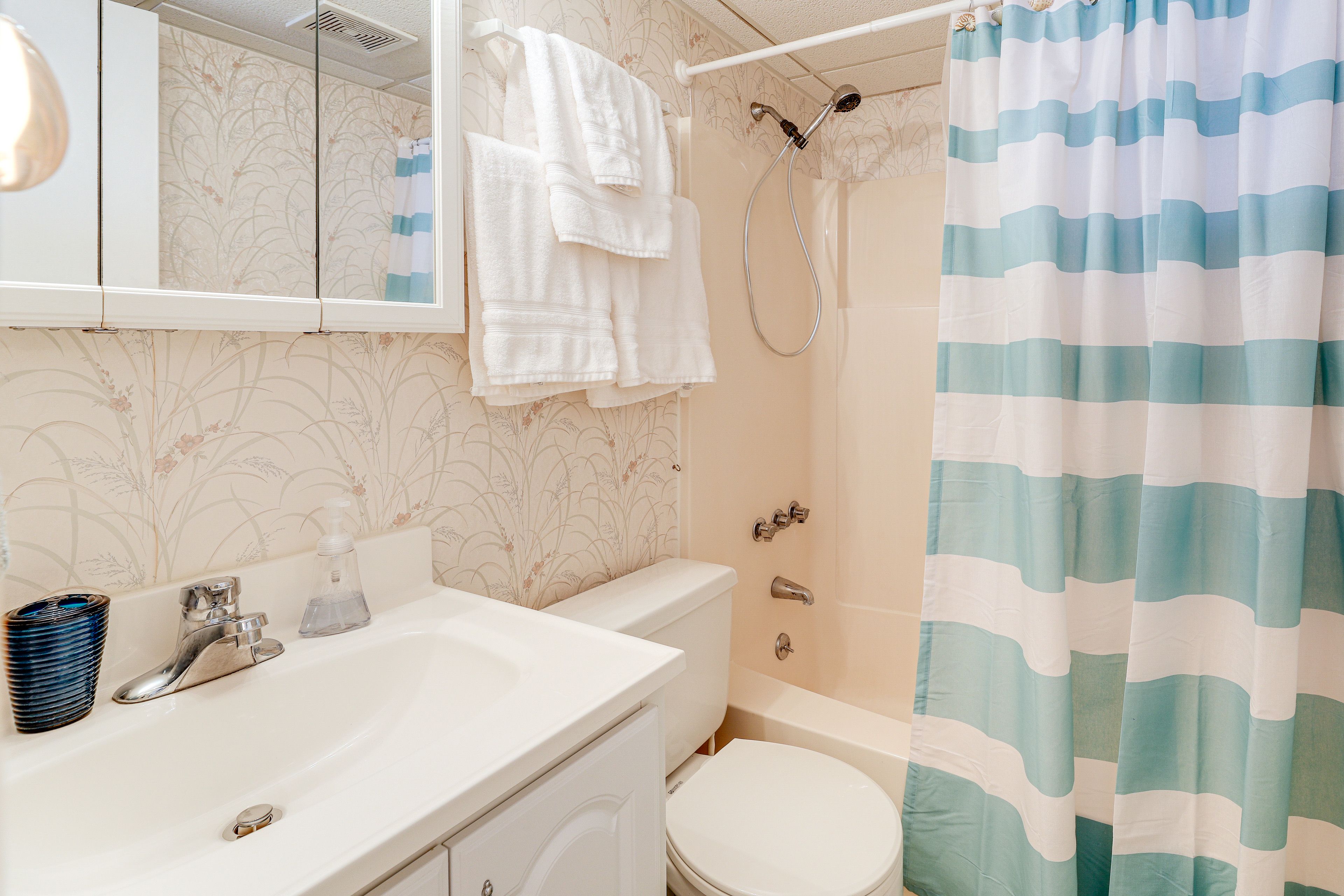 Full Bathroom