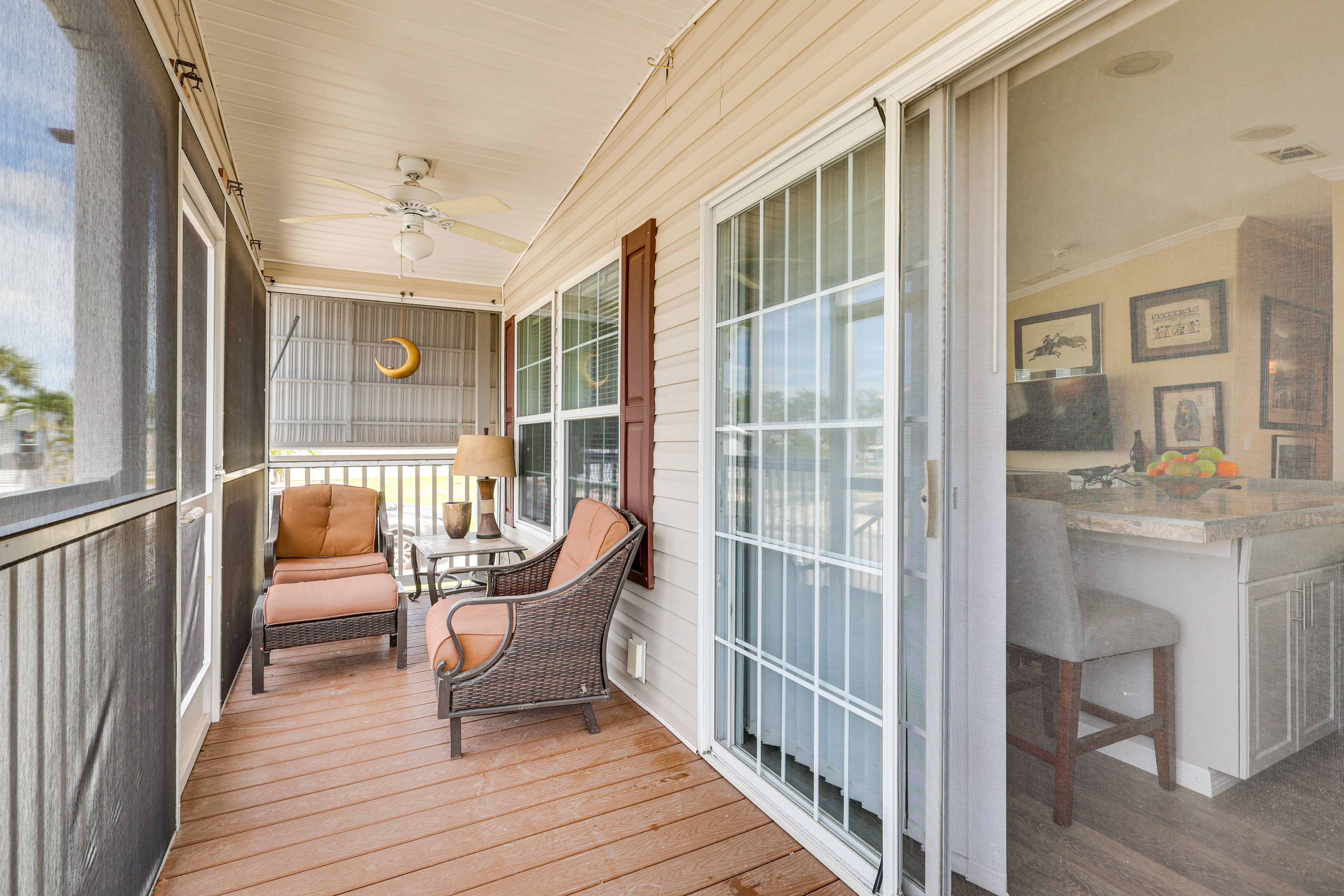 Screened-In Porch