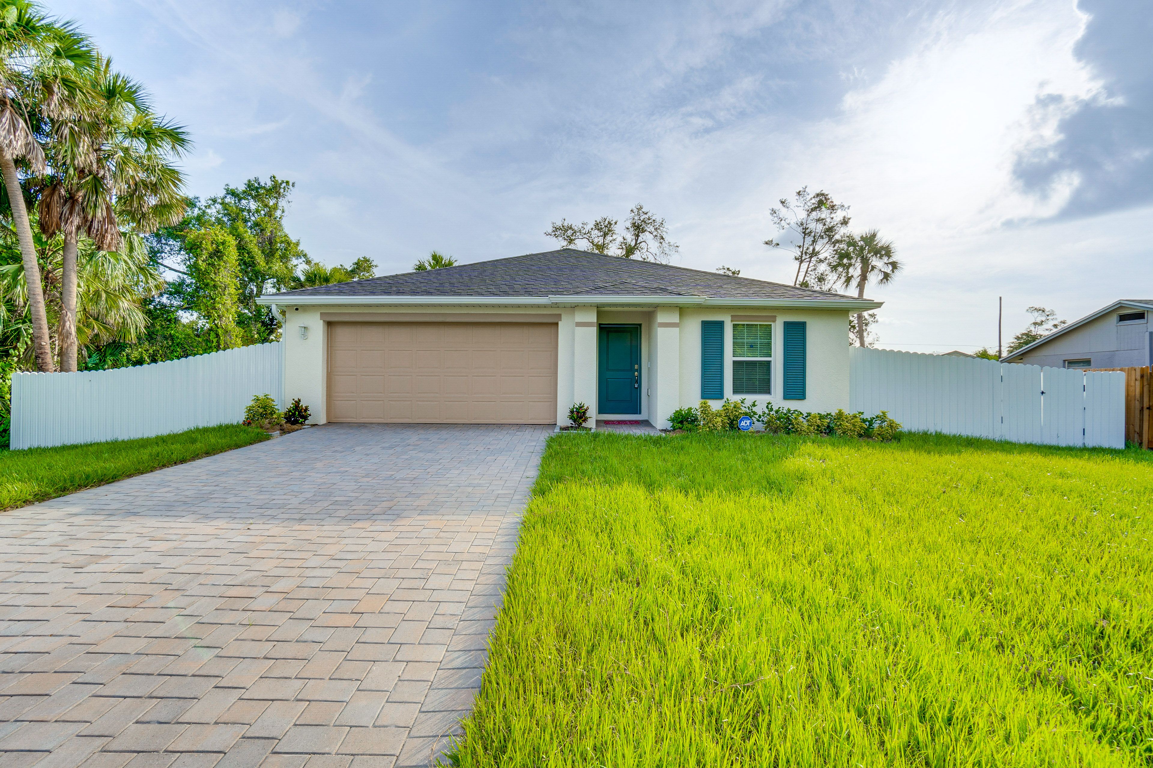 Port Charlotte Vacation Rental | 3BR | 2BA | 1,400 Sq Ft | Small Step to Enter