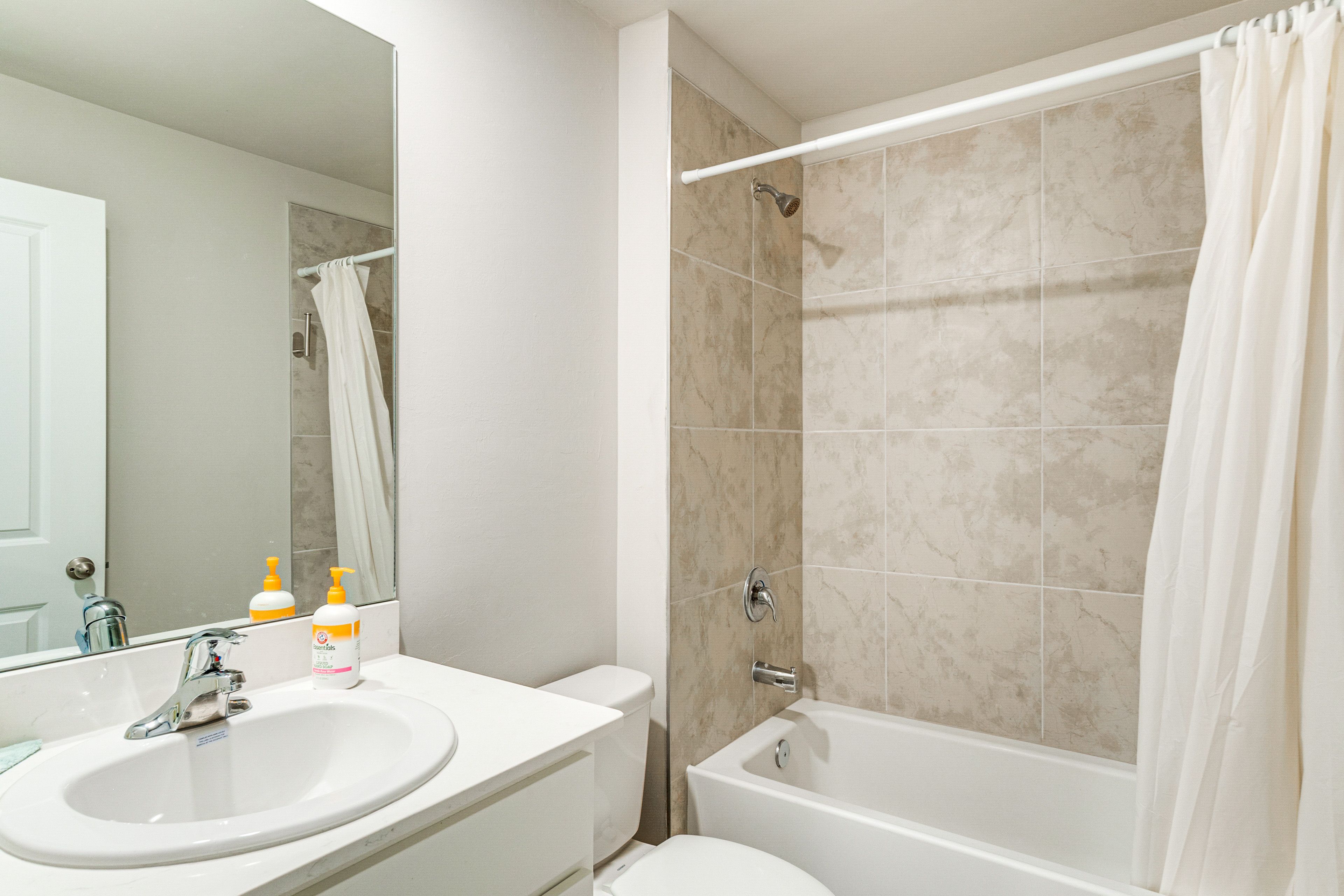 Full Bathroom