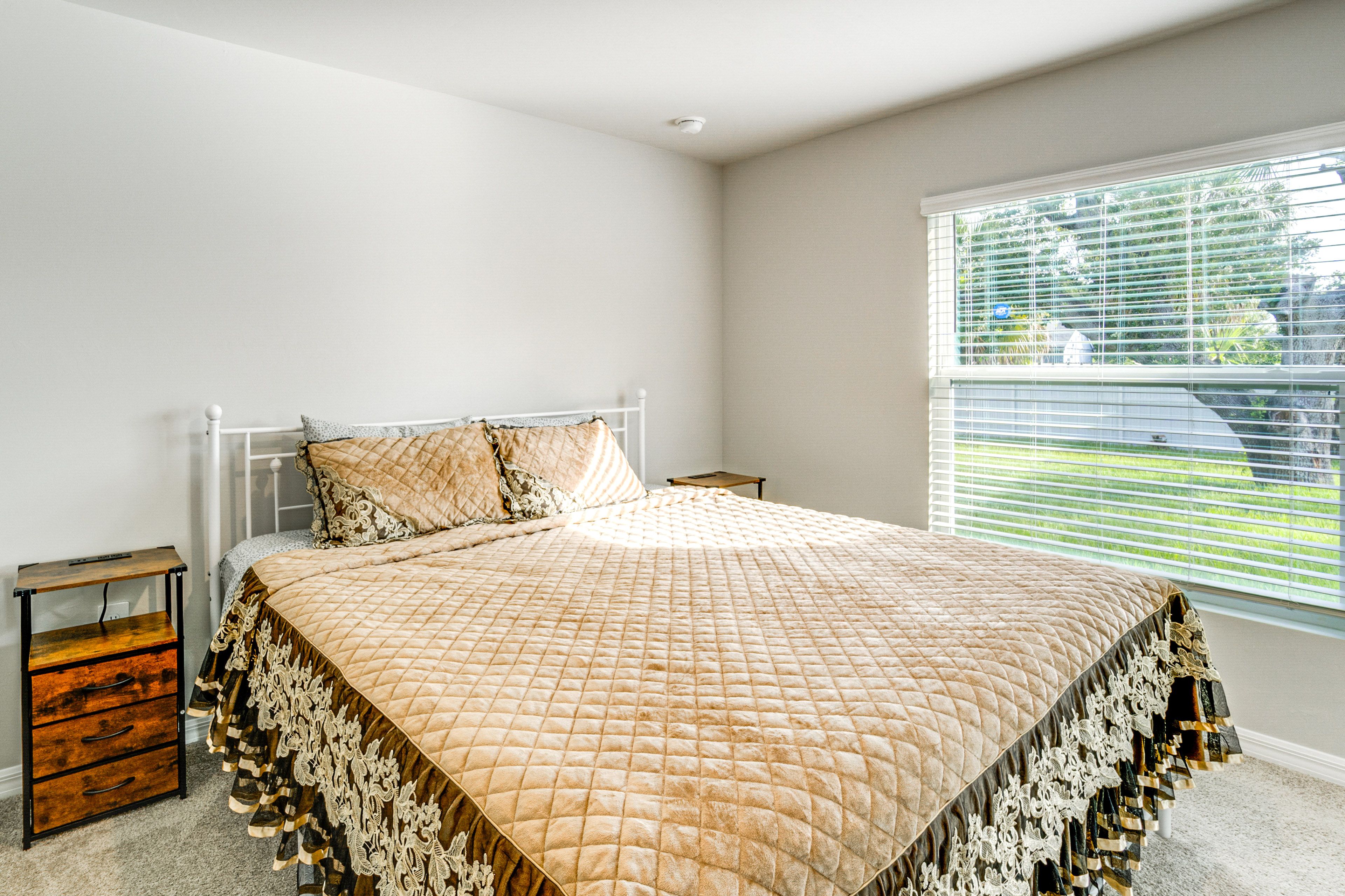 Bedroom 1 | King Bed | En-Suite Bathroom