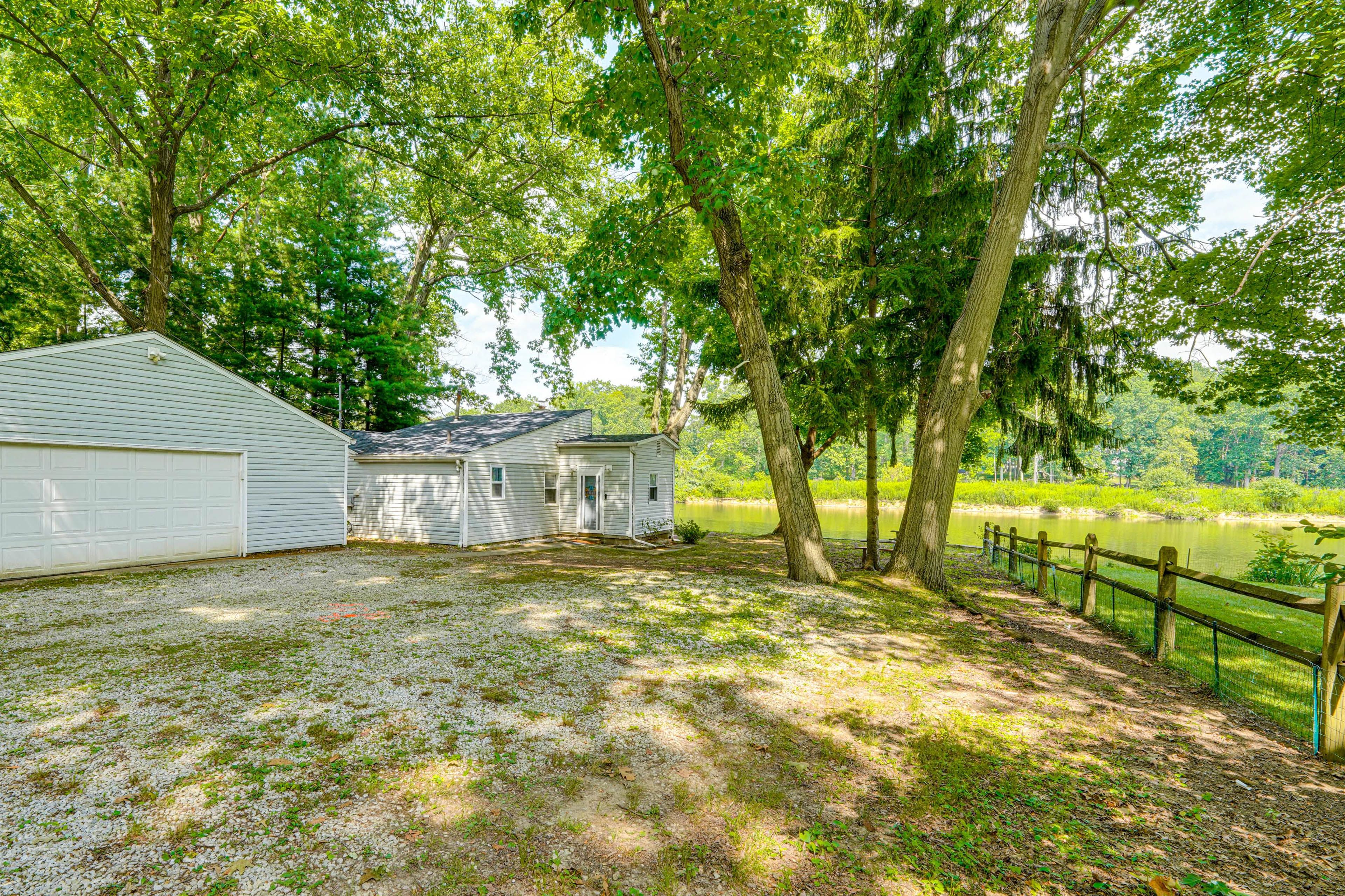 Parking | Driveway (4 Vehicles)