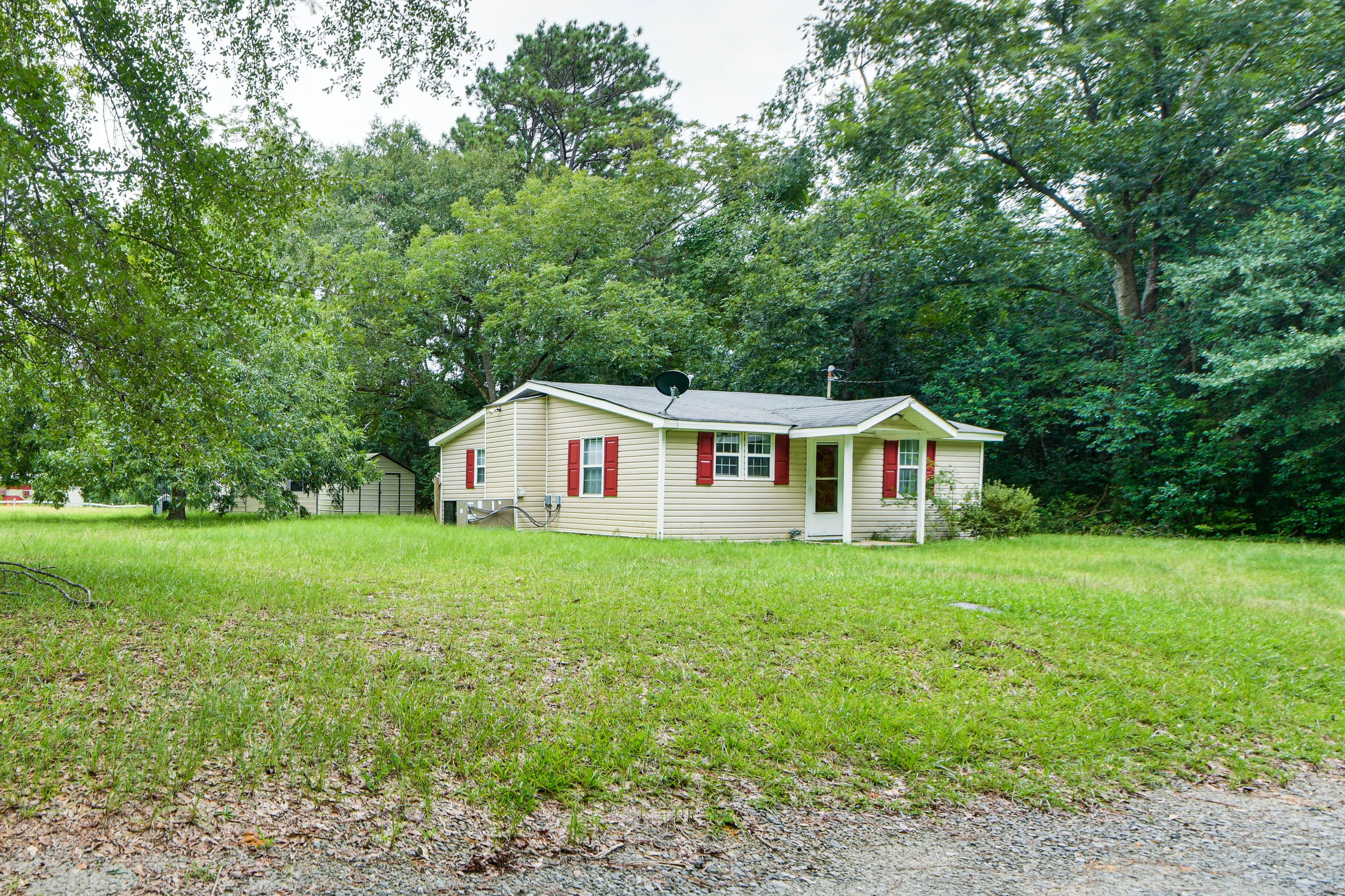 Parking | Grass Area (4 Vehicles)