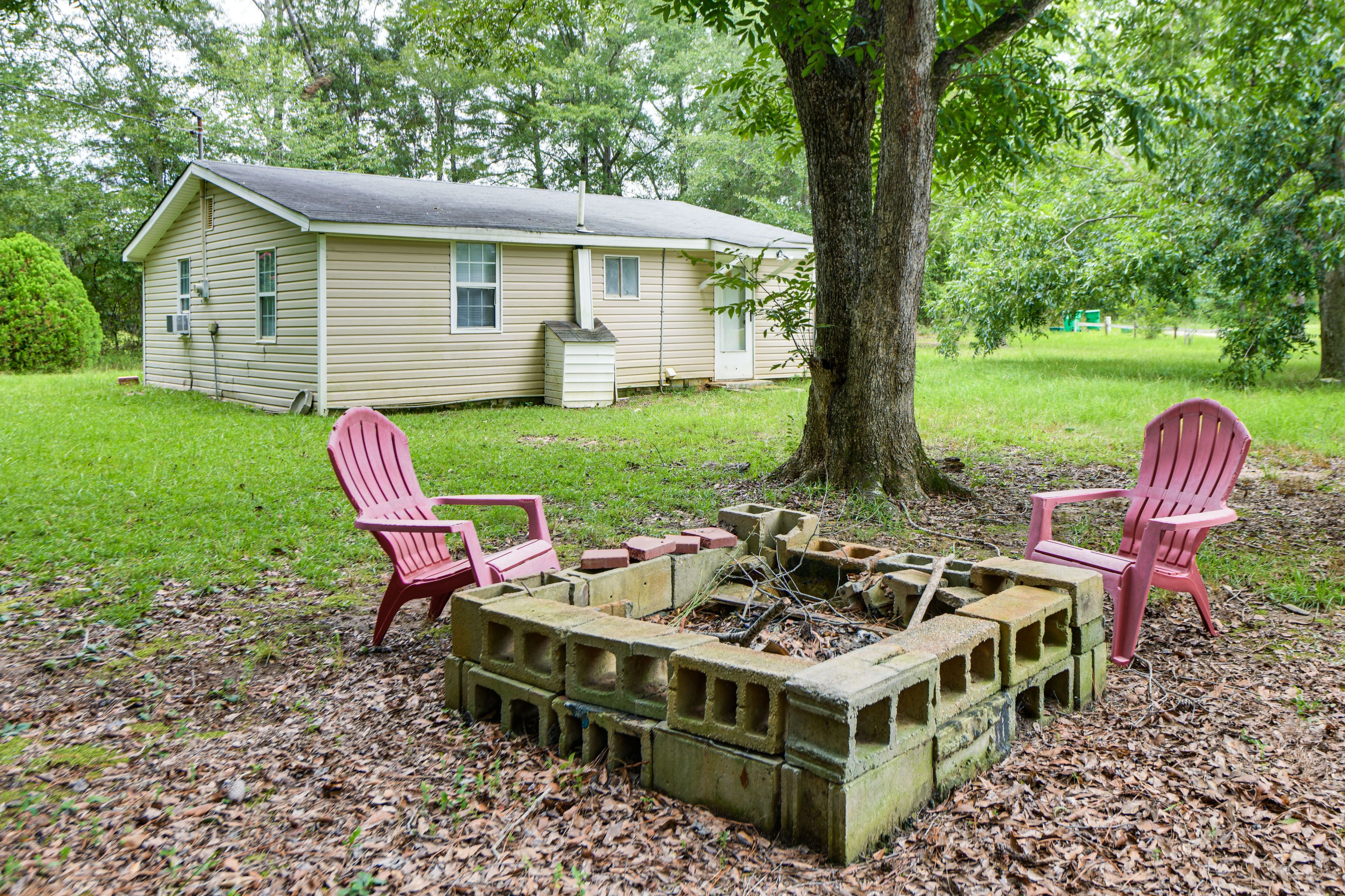 Rural Setting | Large Yard w/ Fire Pit