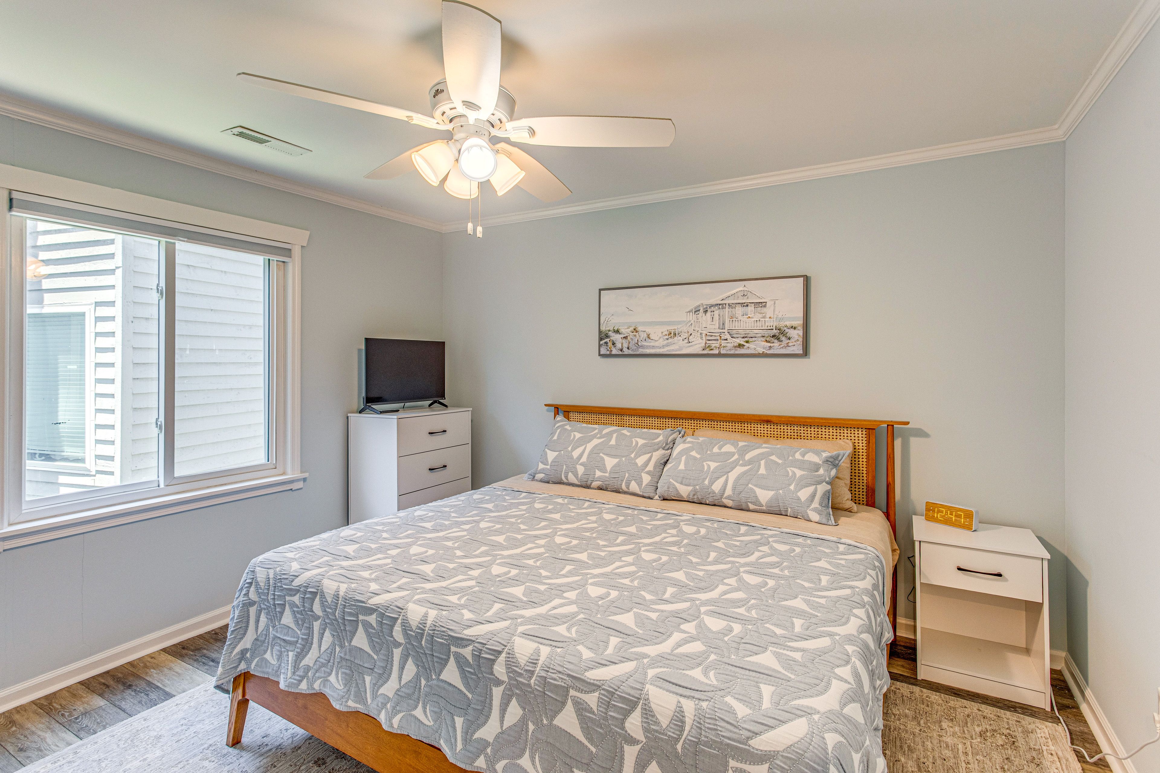 Bedroom 1 | King Bed | Linens Provided