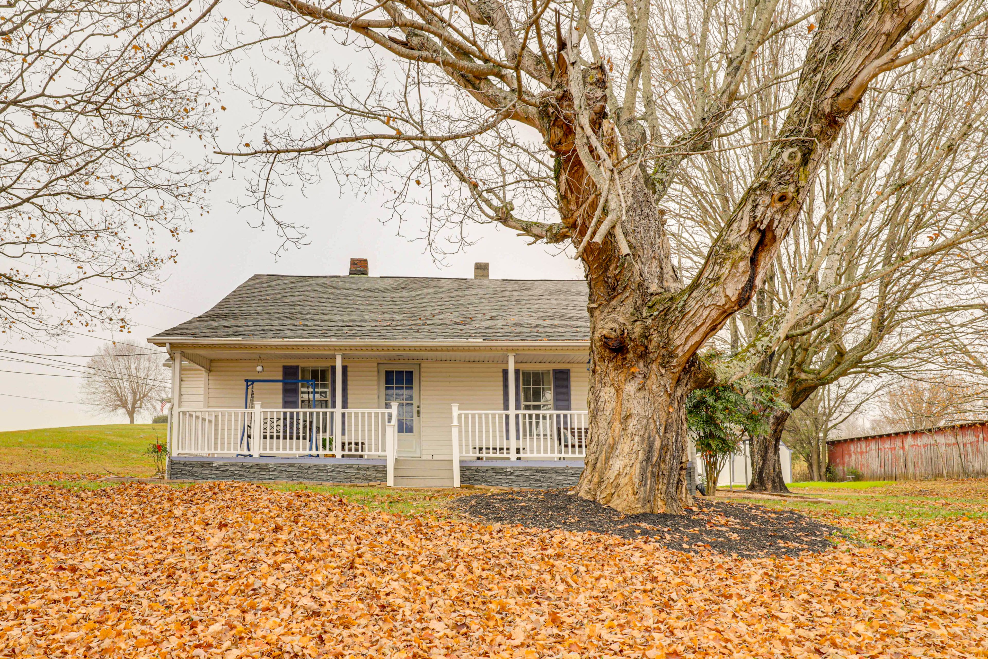 Property Exterior | Boat Trailer Parking Allowed