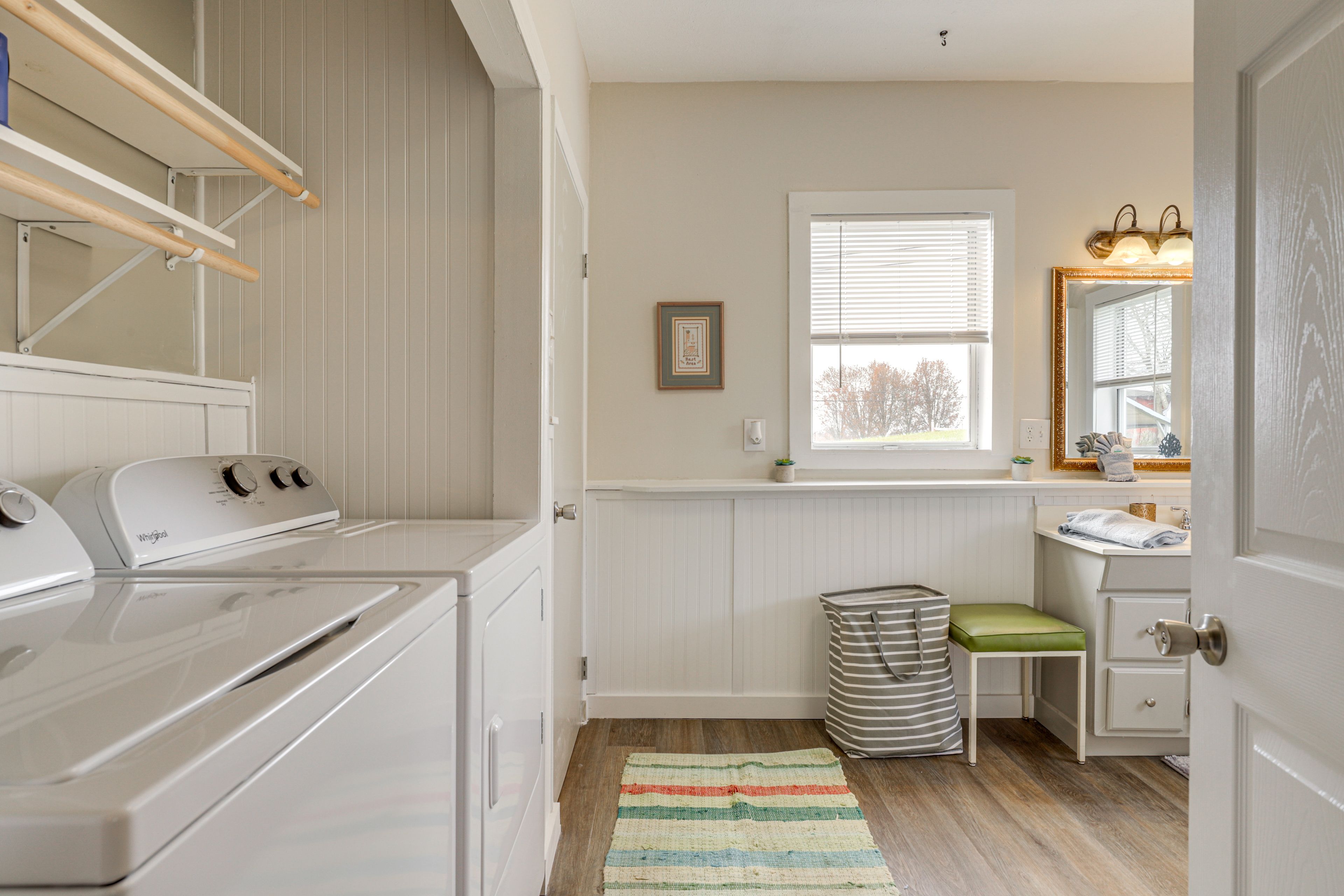 Full Bathroom | Washer & Dryer