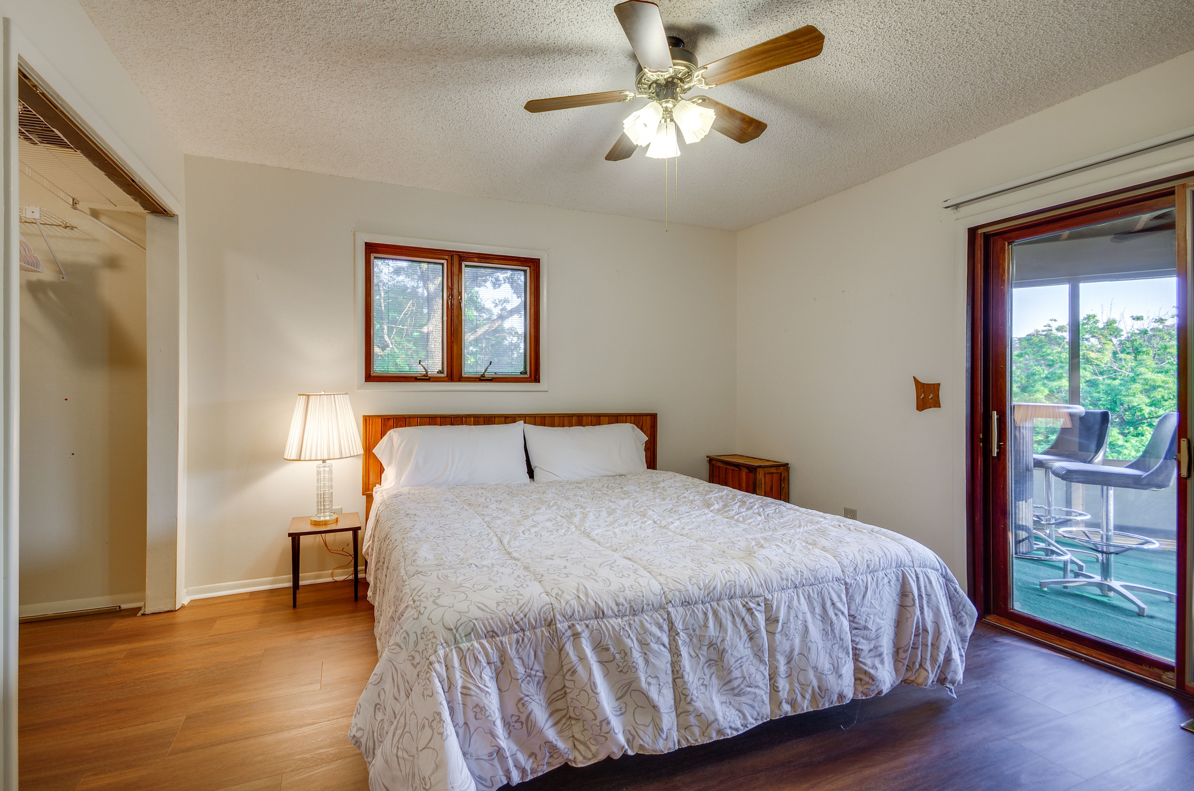 Bedroom 1 | King Bed | Main Floor