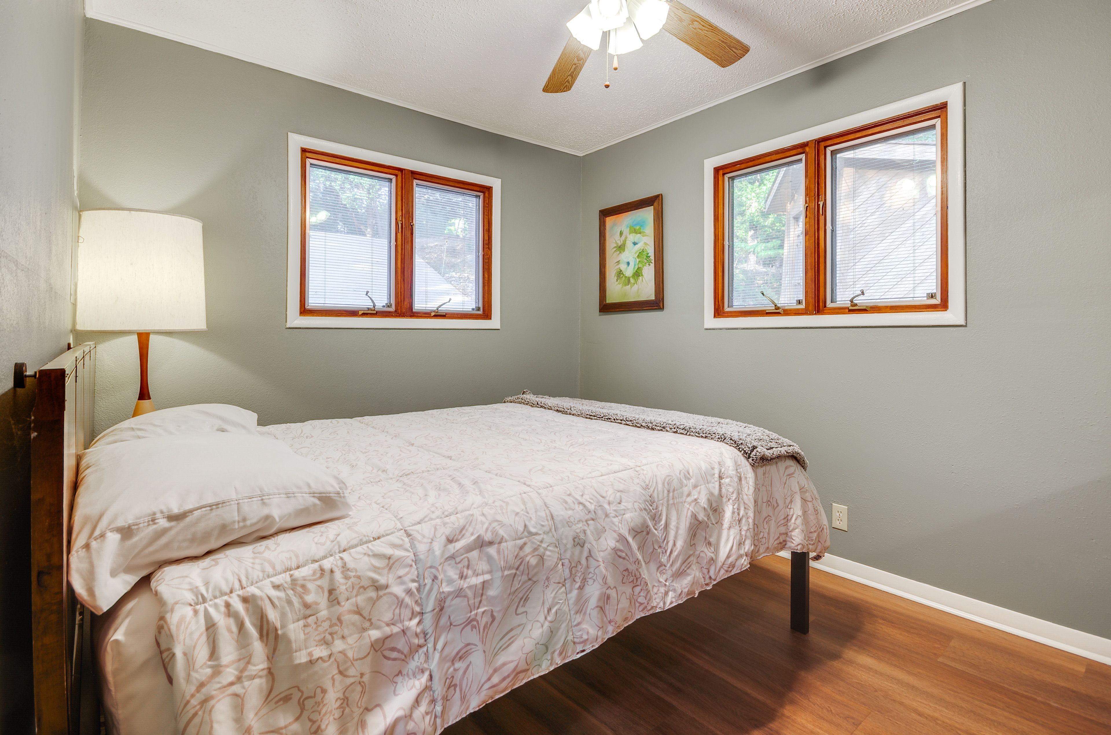 Bedroom 2 | Queen Bed | Main Floor