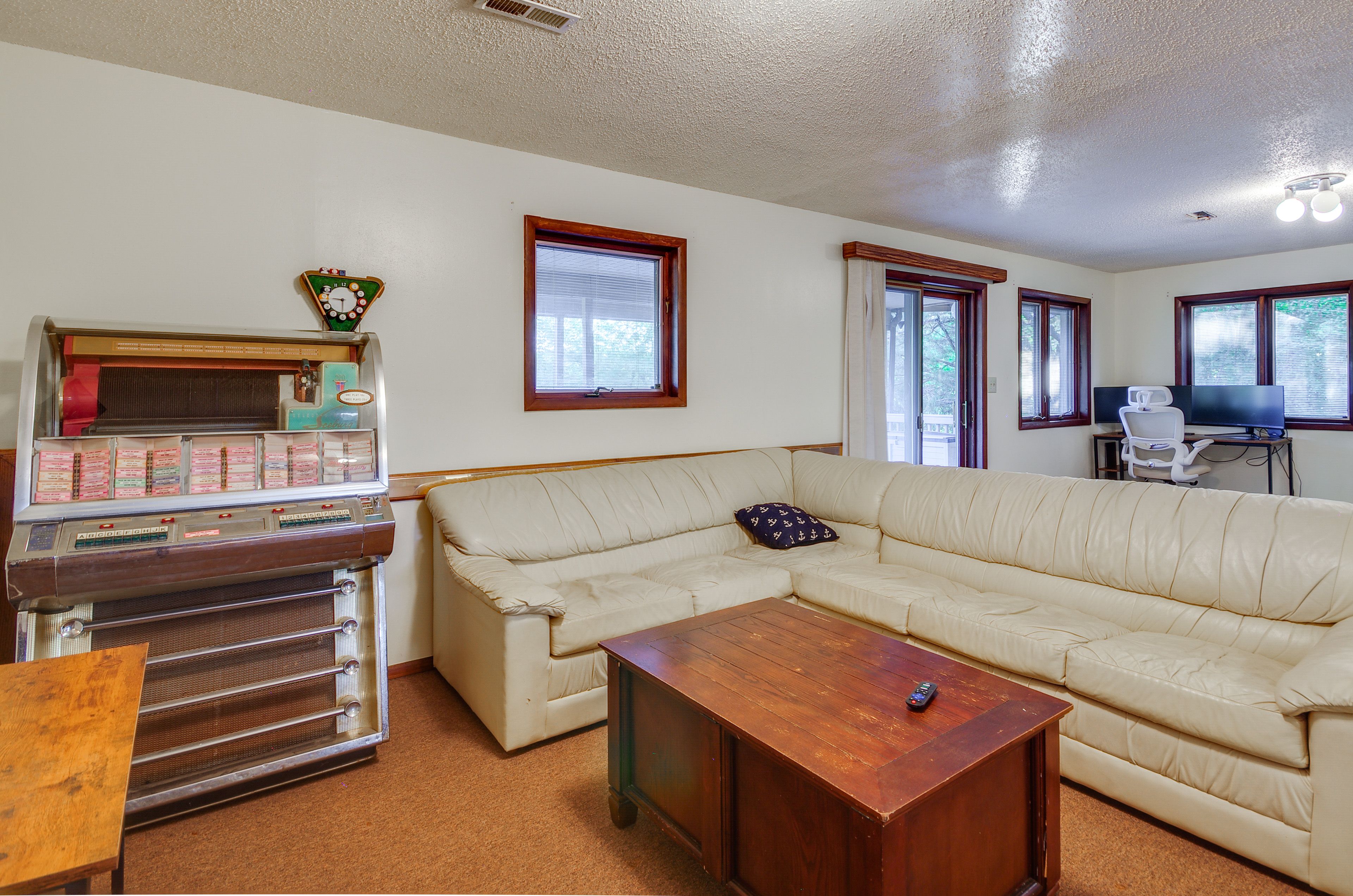 Den | Queen Sleeper Sofa