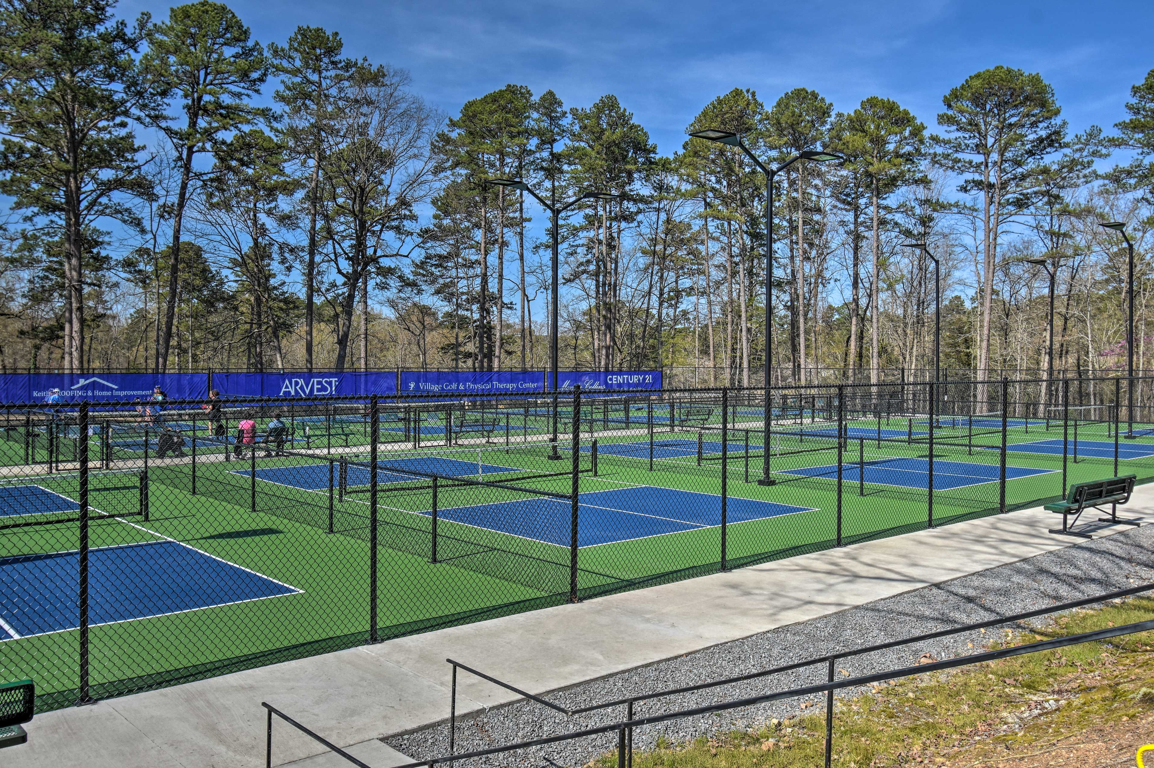 Community Amenities | Pickleball & Tennis Courts