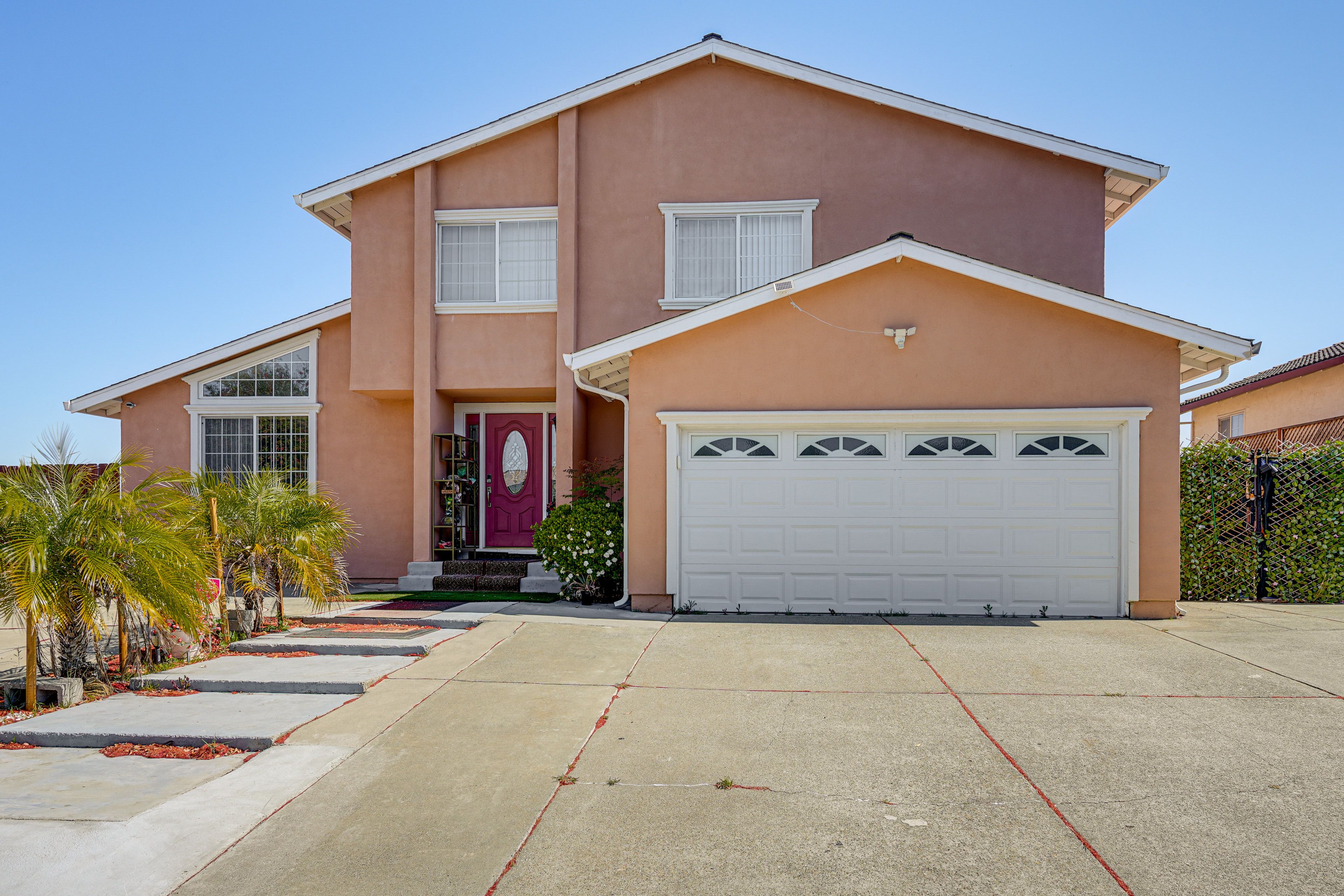 Exterior | Parking | Shared Driveway (3 Vehicles)