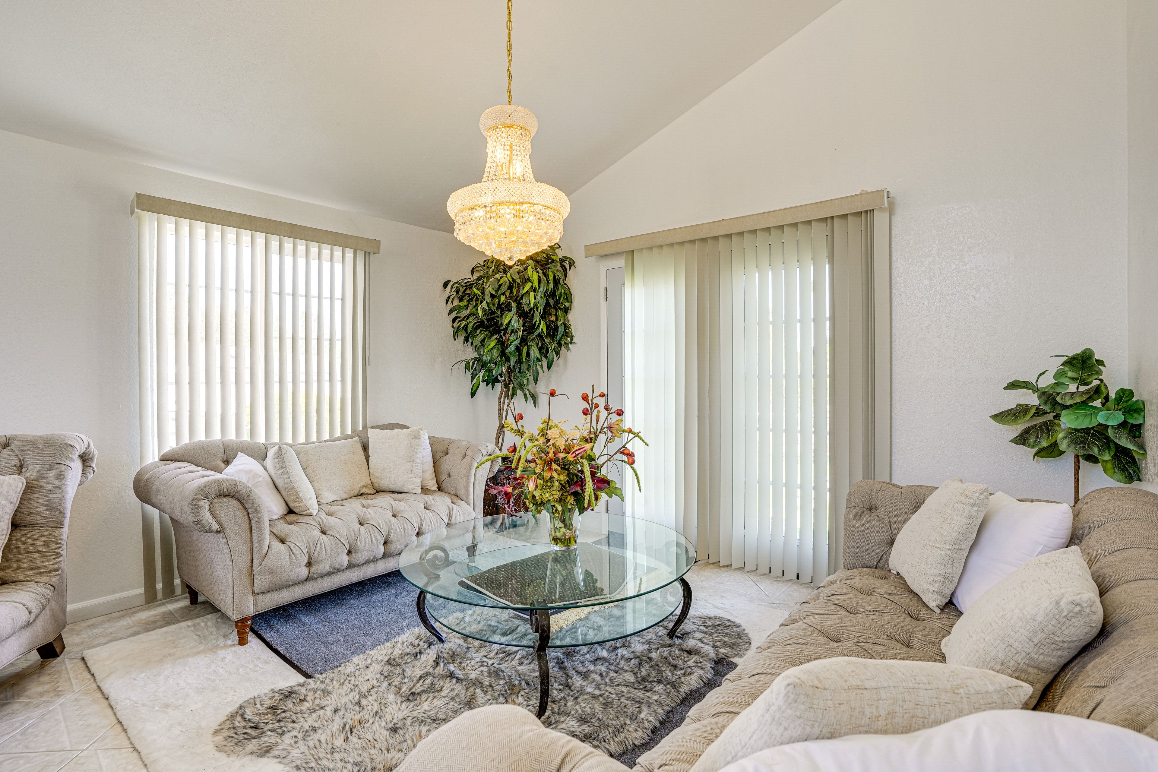 Sitting Area | 1st Floor