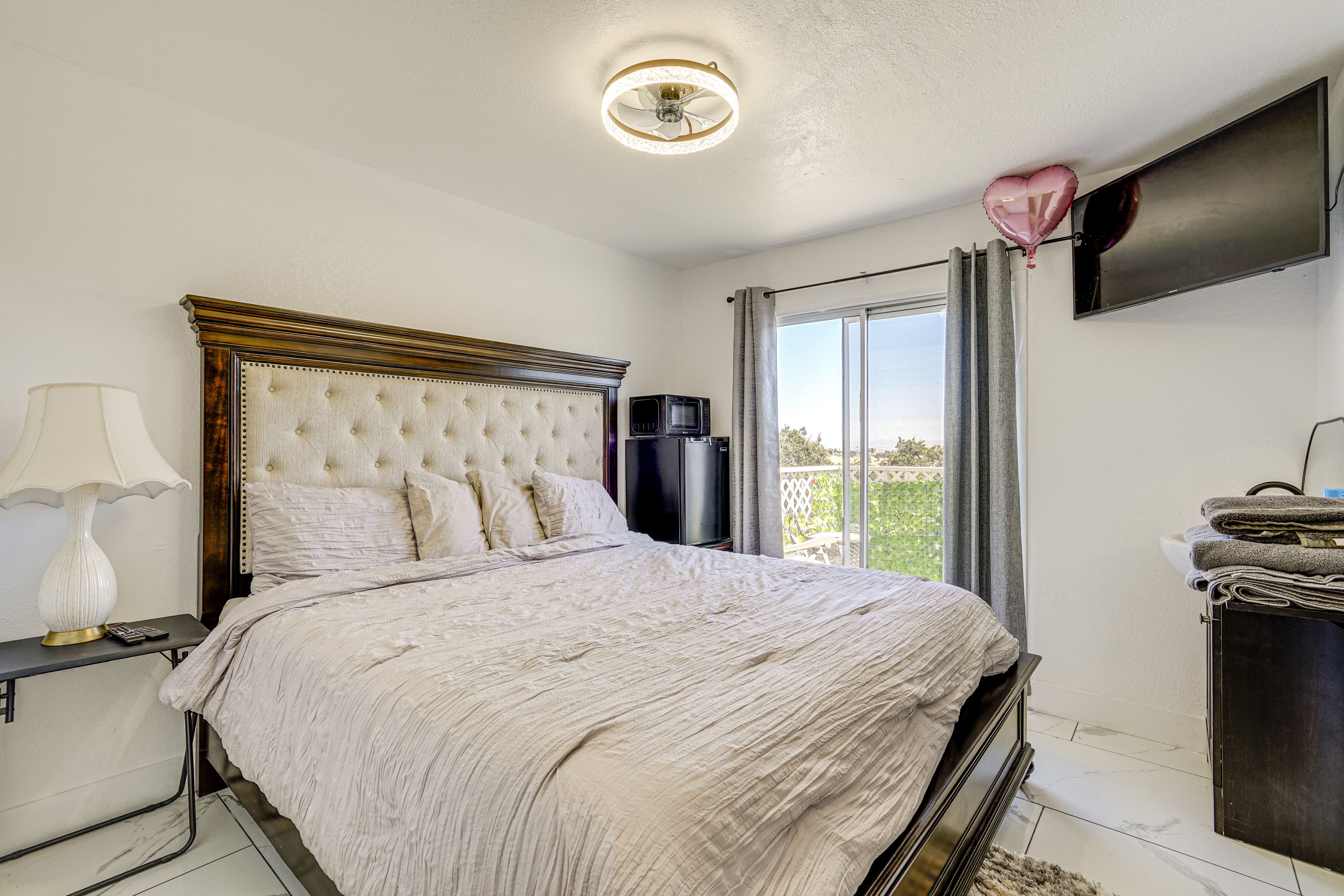 Bedroom 1 | Queen Bed | 2nd Floor