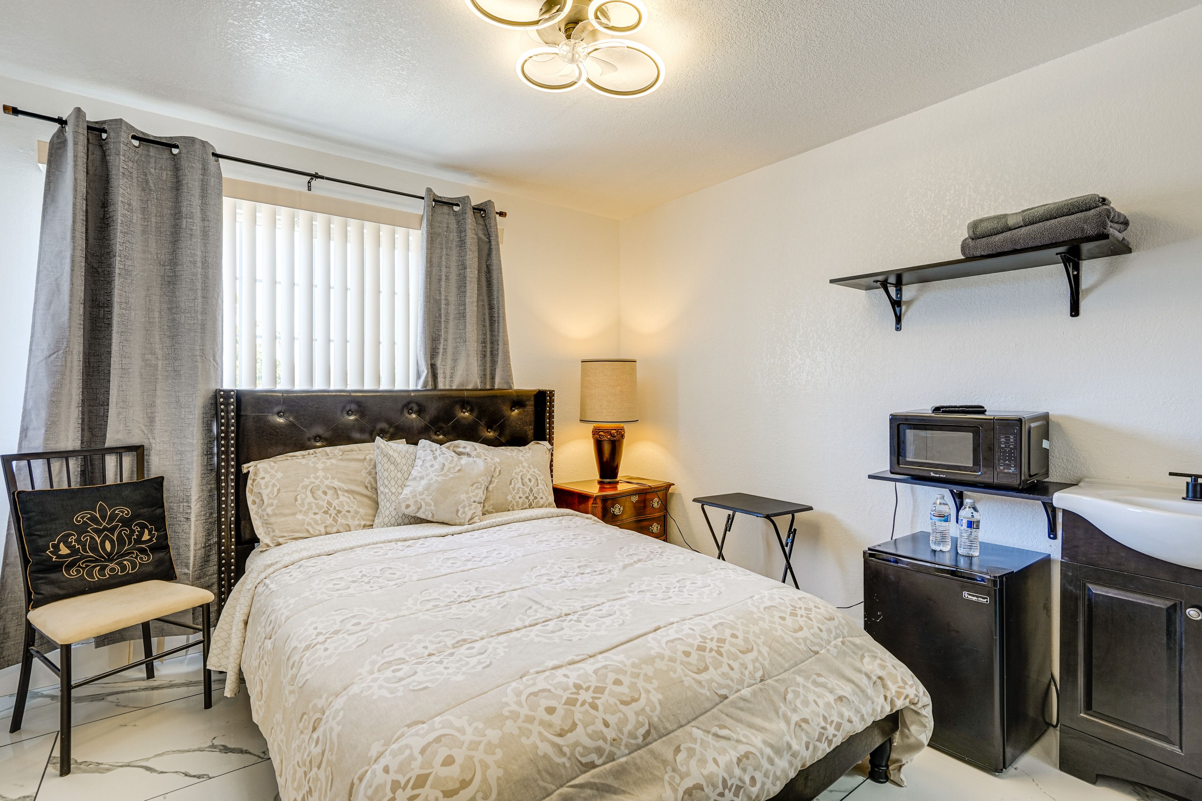 Bedroom 2 | Queen Bed | 2nd Floor