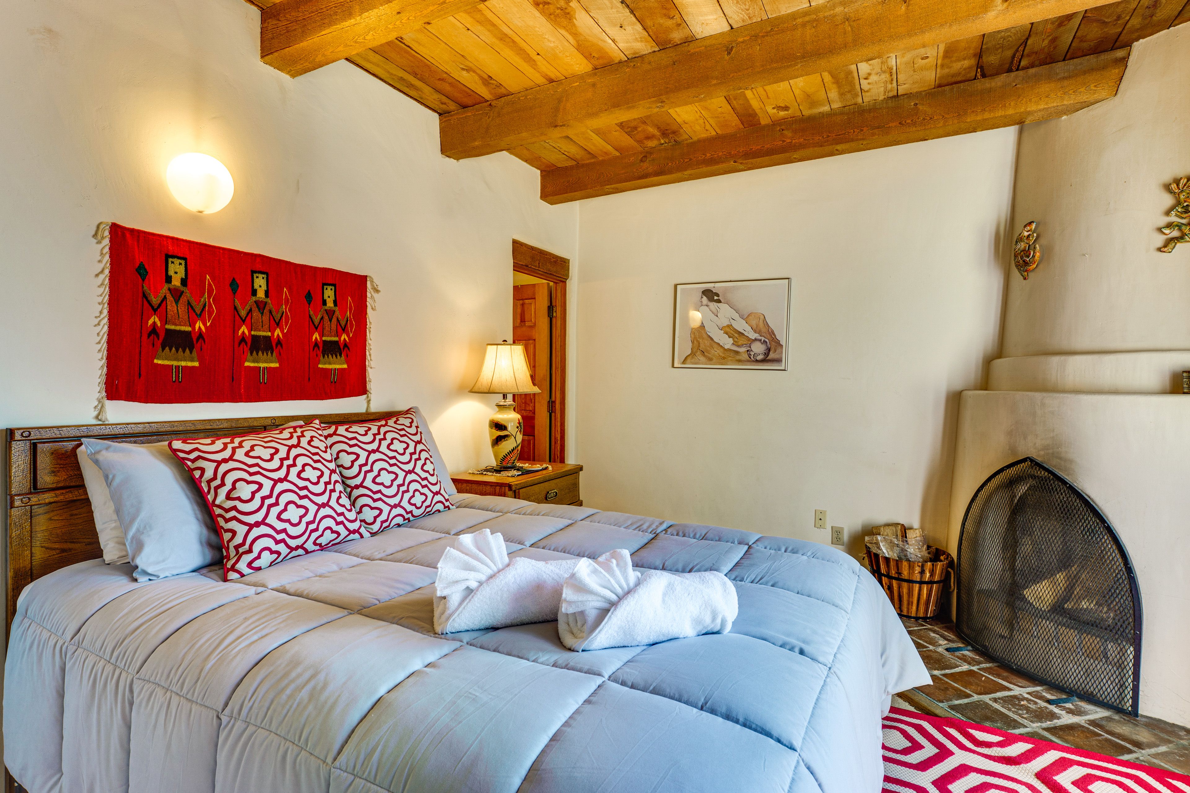 Bedroom 2 | Queen Bed | Kiva Fireplace | Smart TV