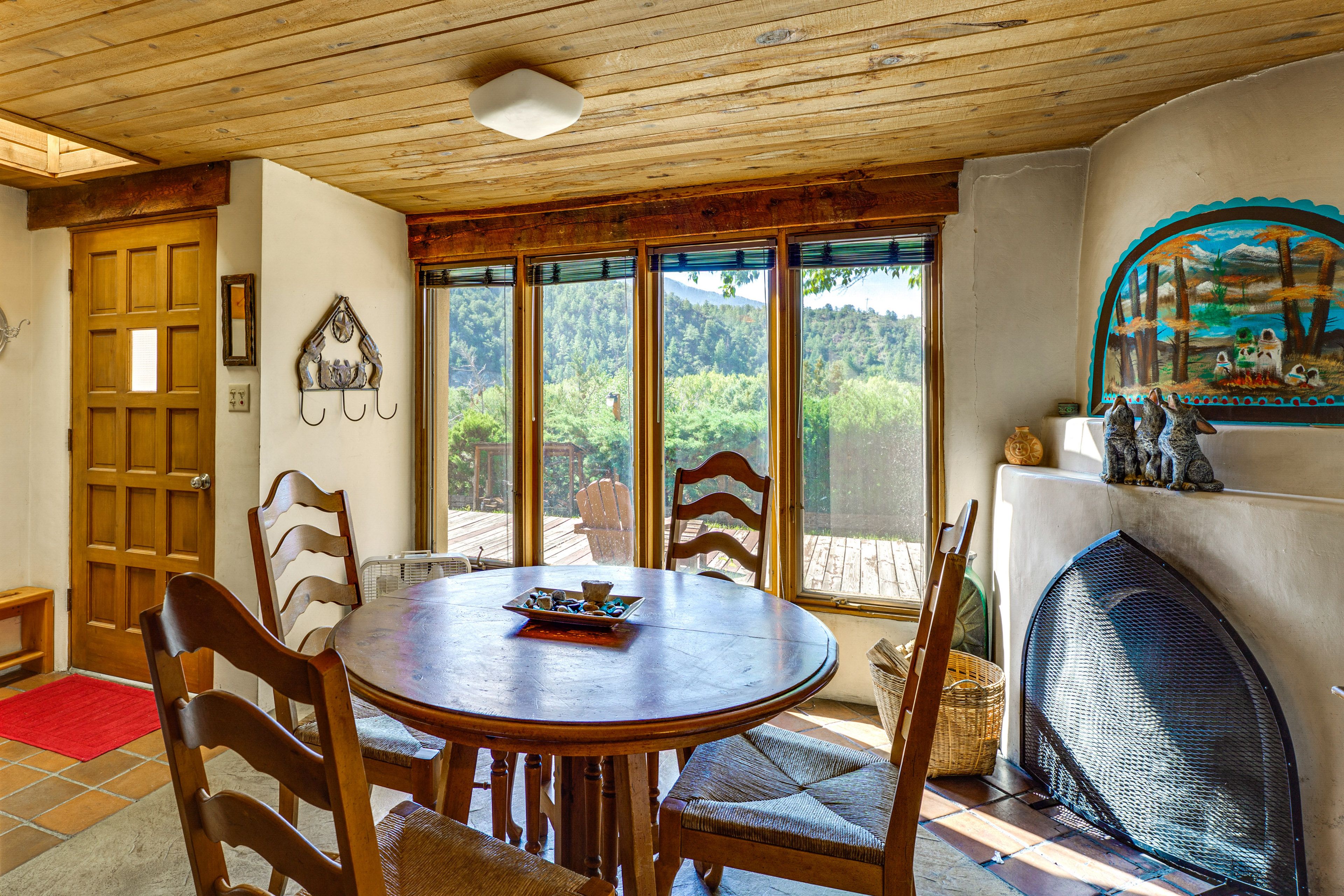 Dining Area | Dishware & Flatware