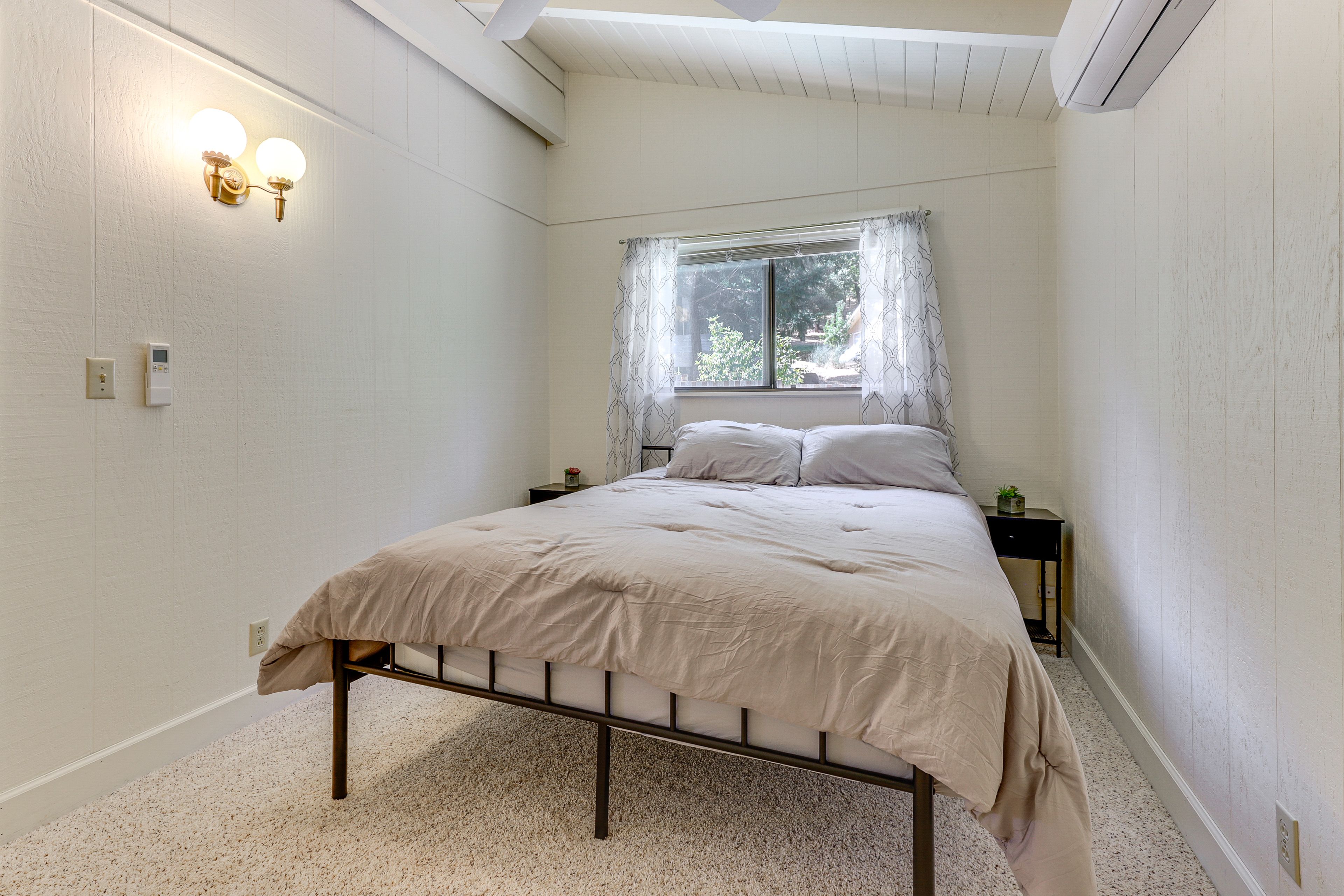 Bedroom 3 | Queen Bed | 2nd Floor