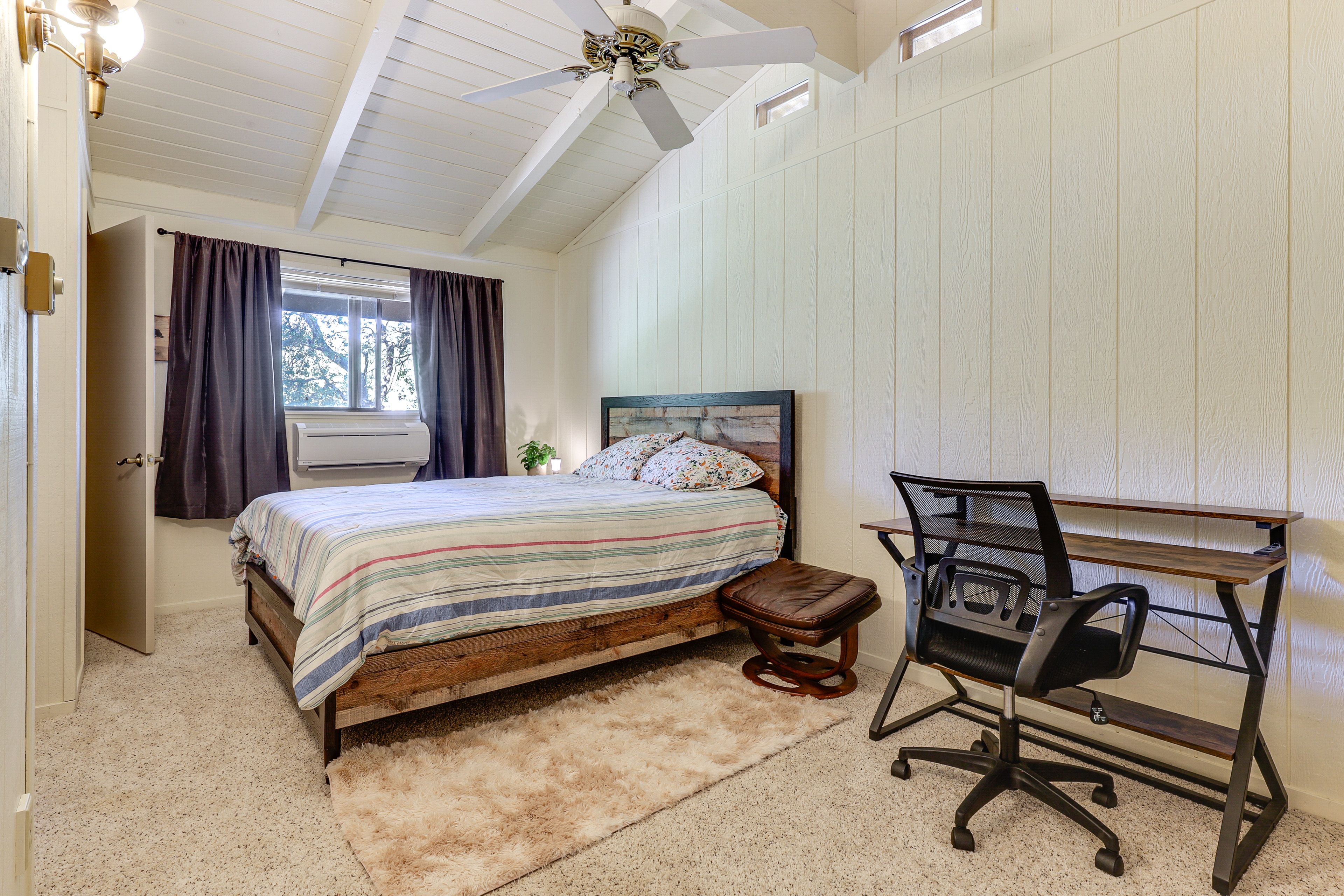 Bedroom 2 | Queen Bed | 2nd Floor