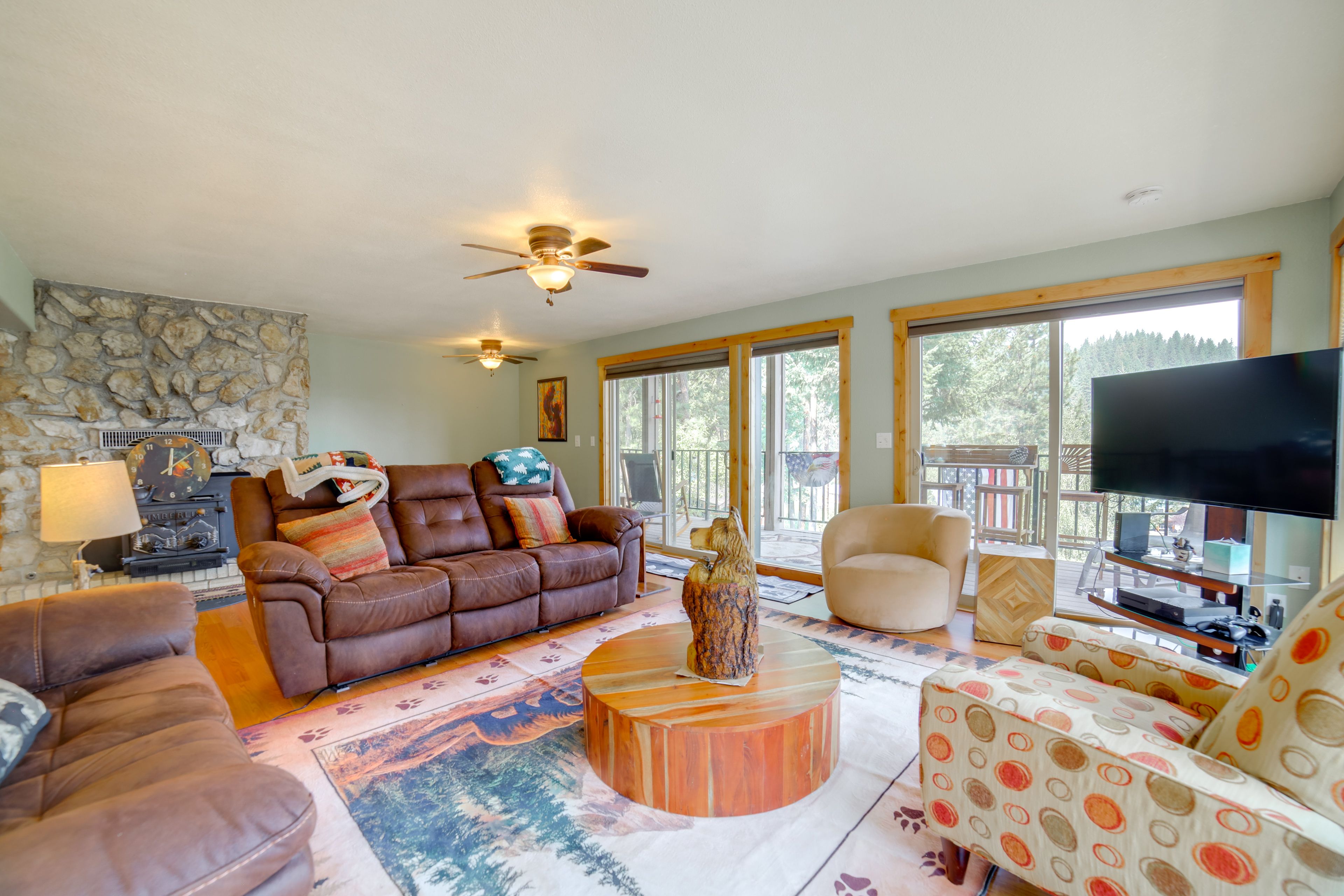 Living Room | Main Level