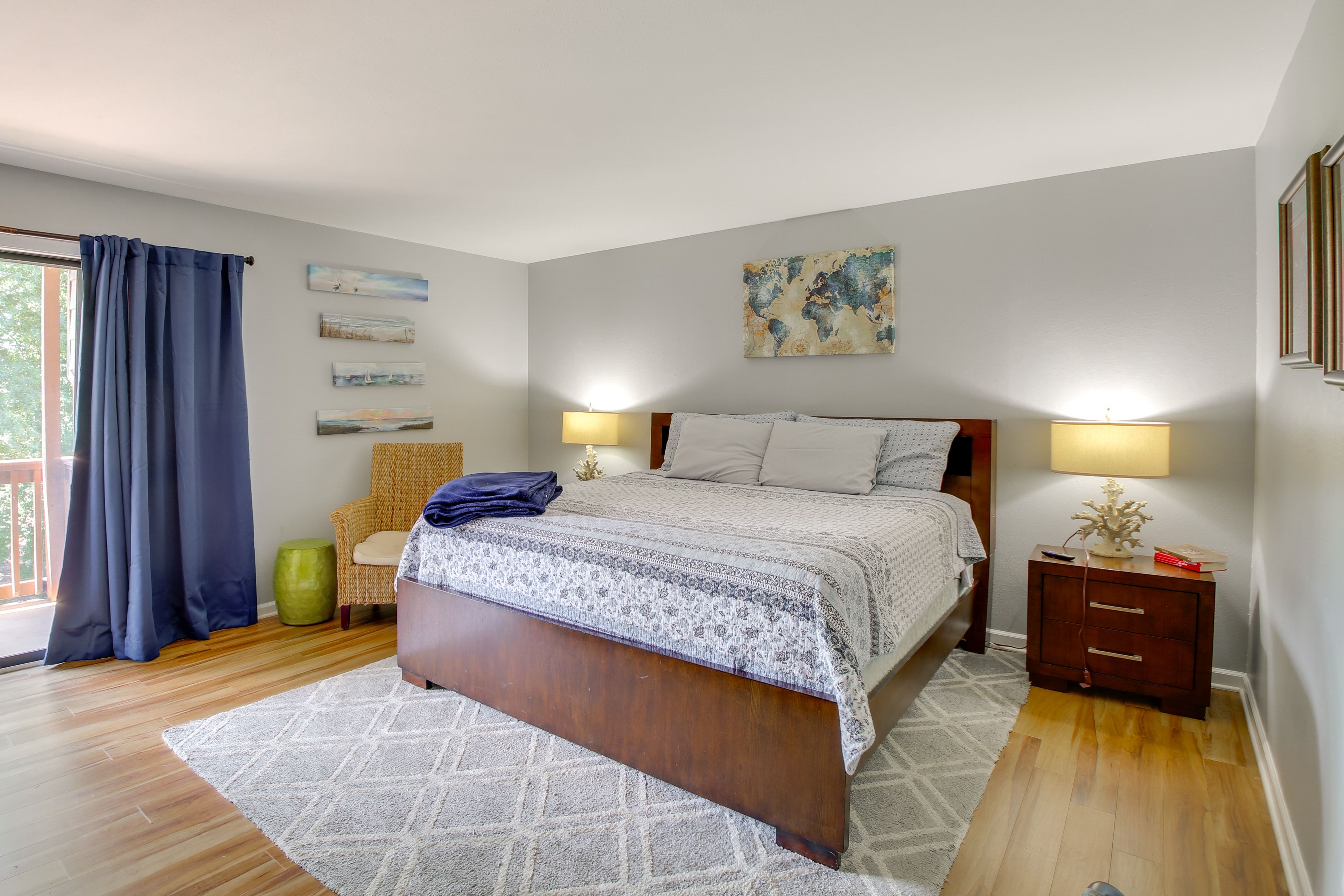 Bedroom 1 | King Bed | Smart TV | En-Suite Bathroom