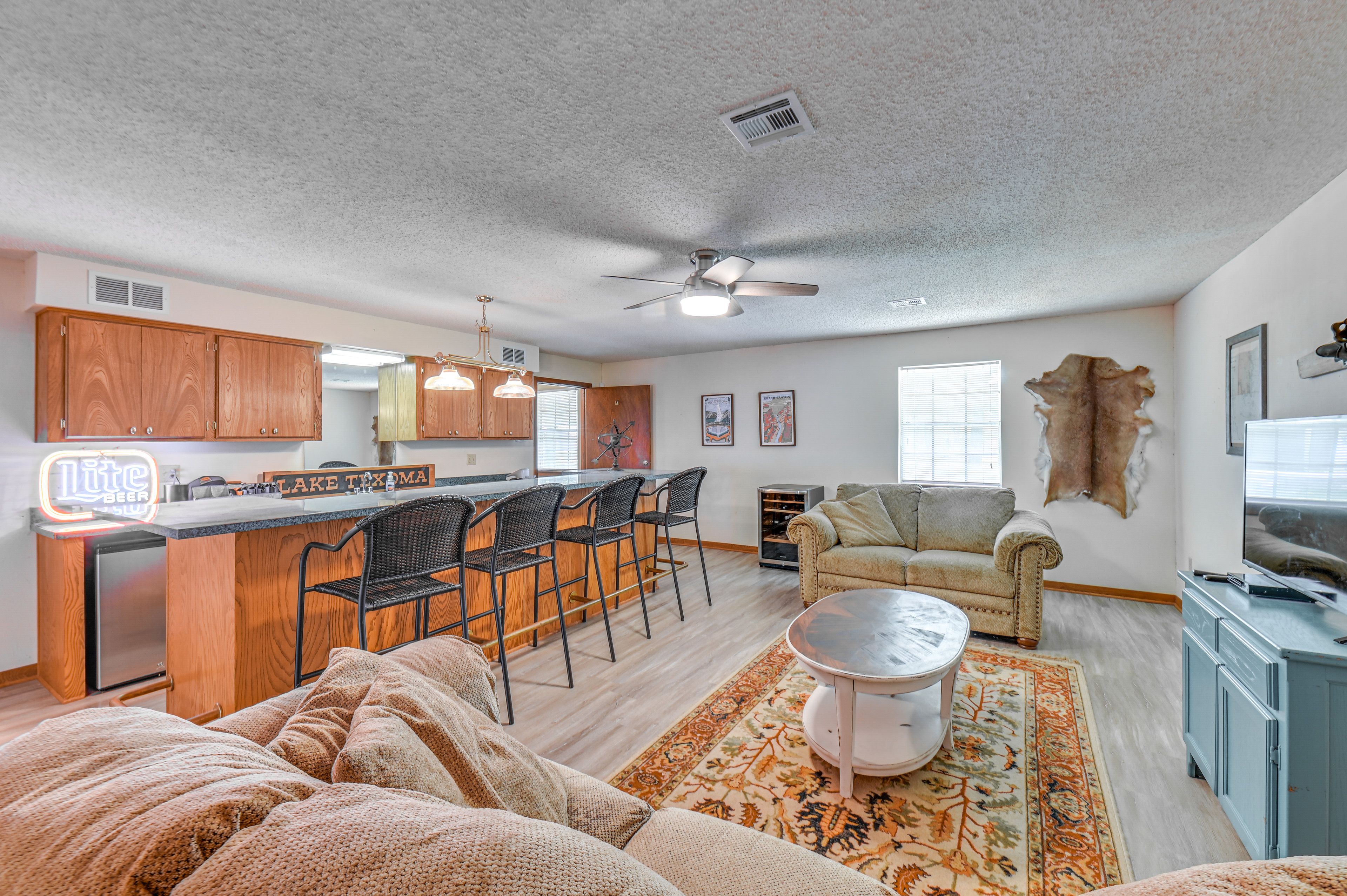 Den | 1st Floor | Wet Bar