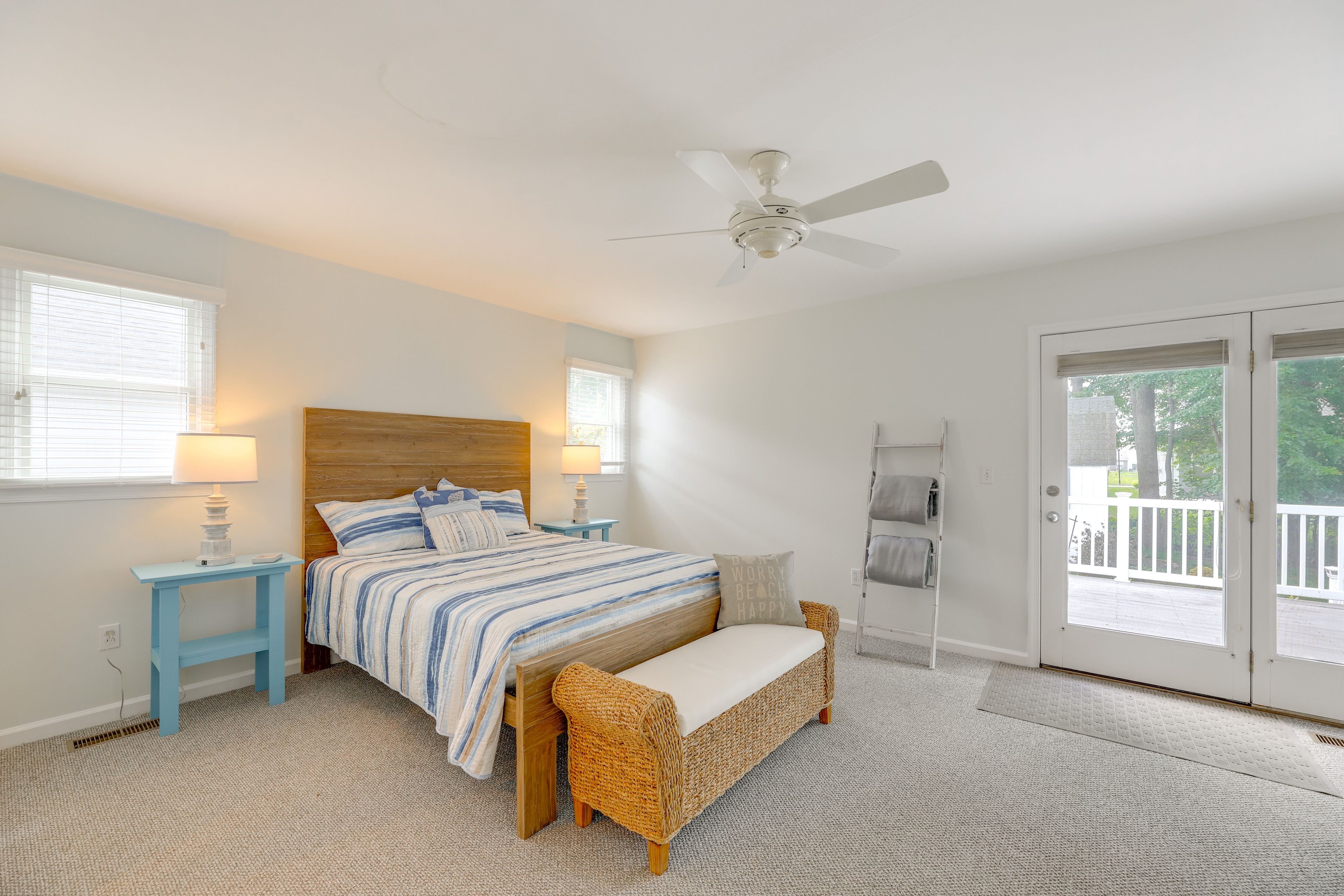 Bedroom 1 | Queen Bed