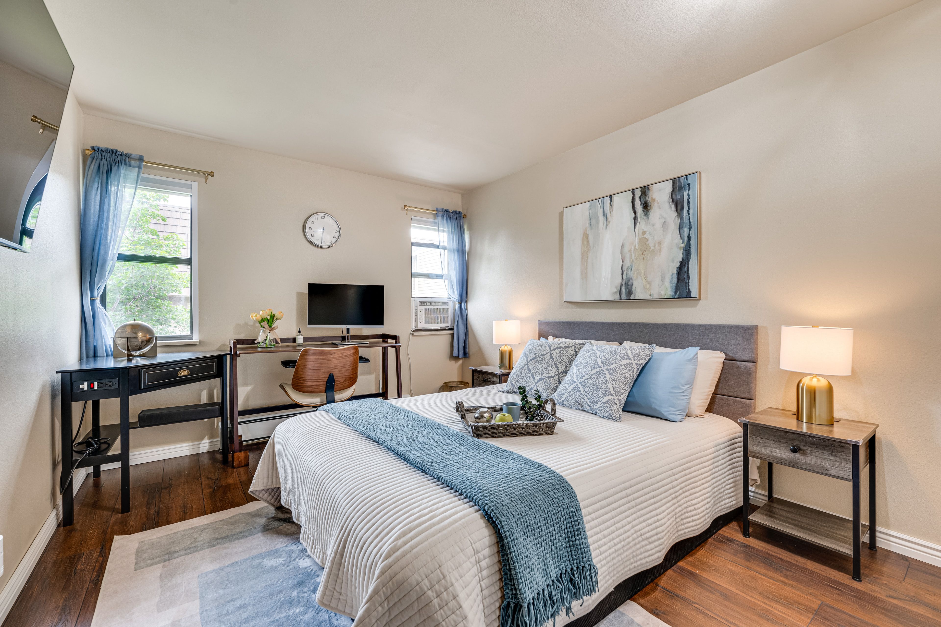 Bedroom | Queen Bed | Linens Provided | Fire TV Stick