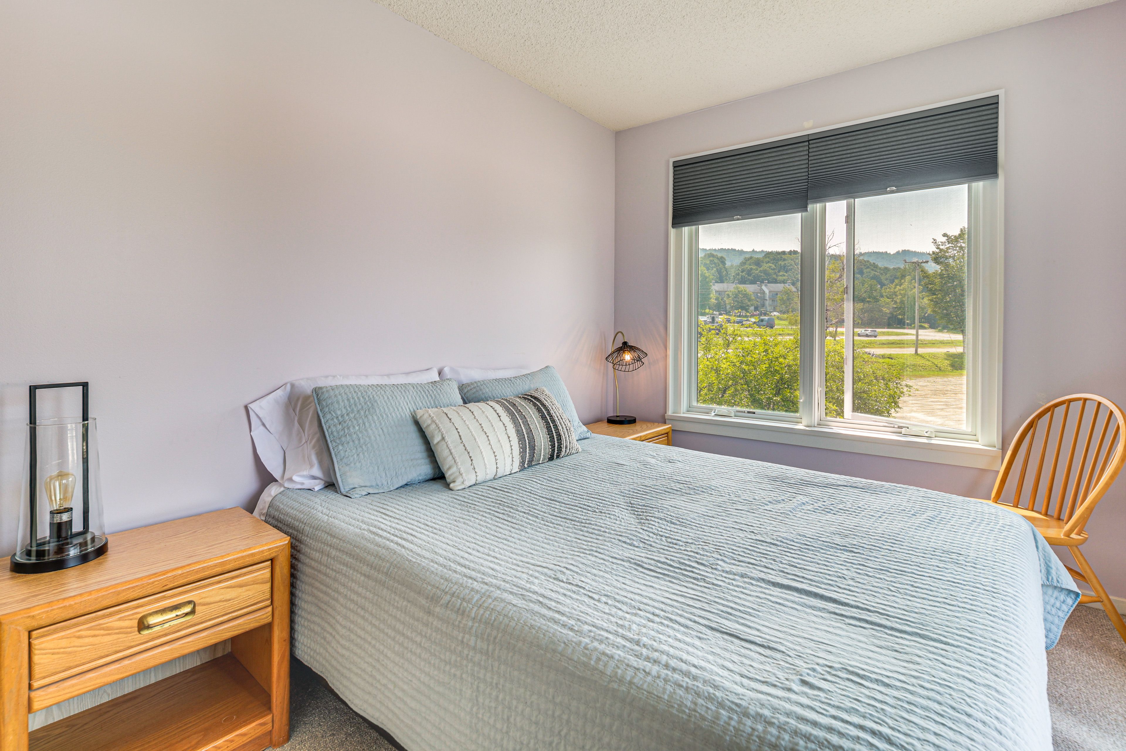 Bedroom 2 | Queen Bed