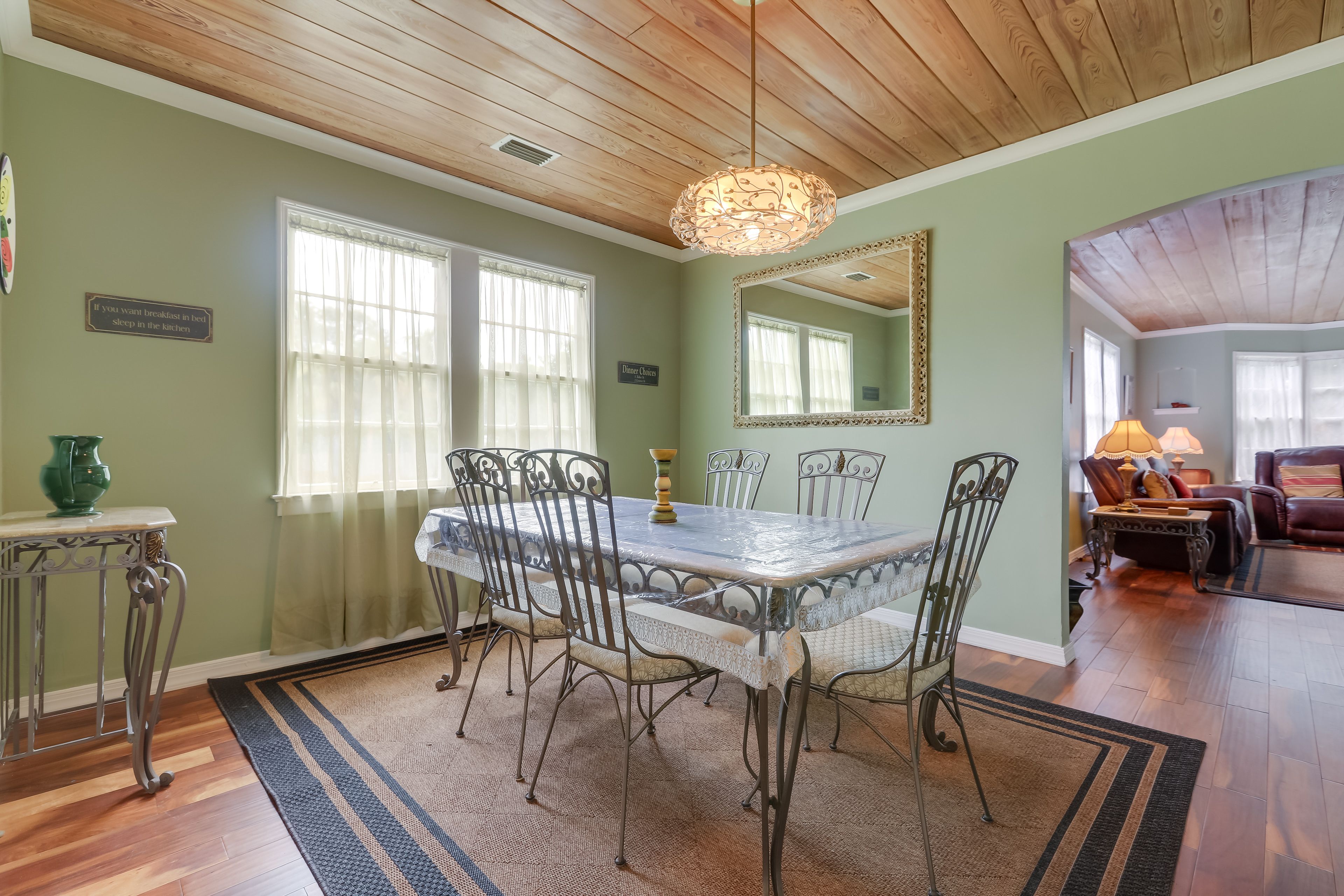 Dining Area | Main Level