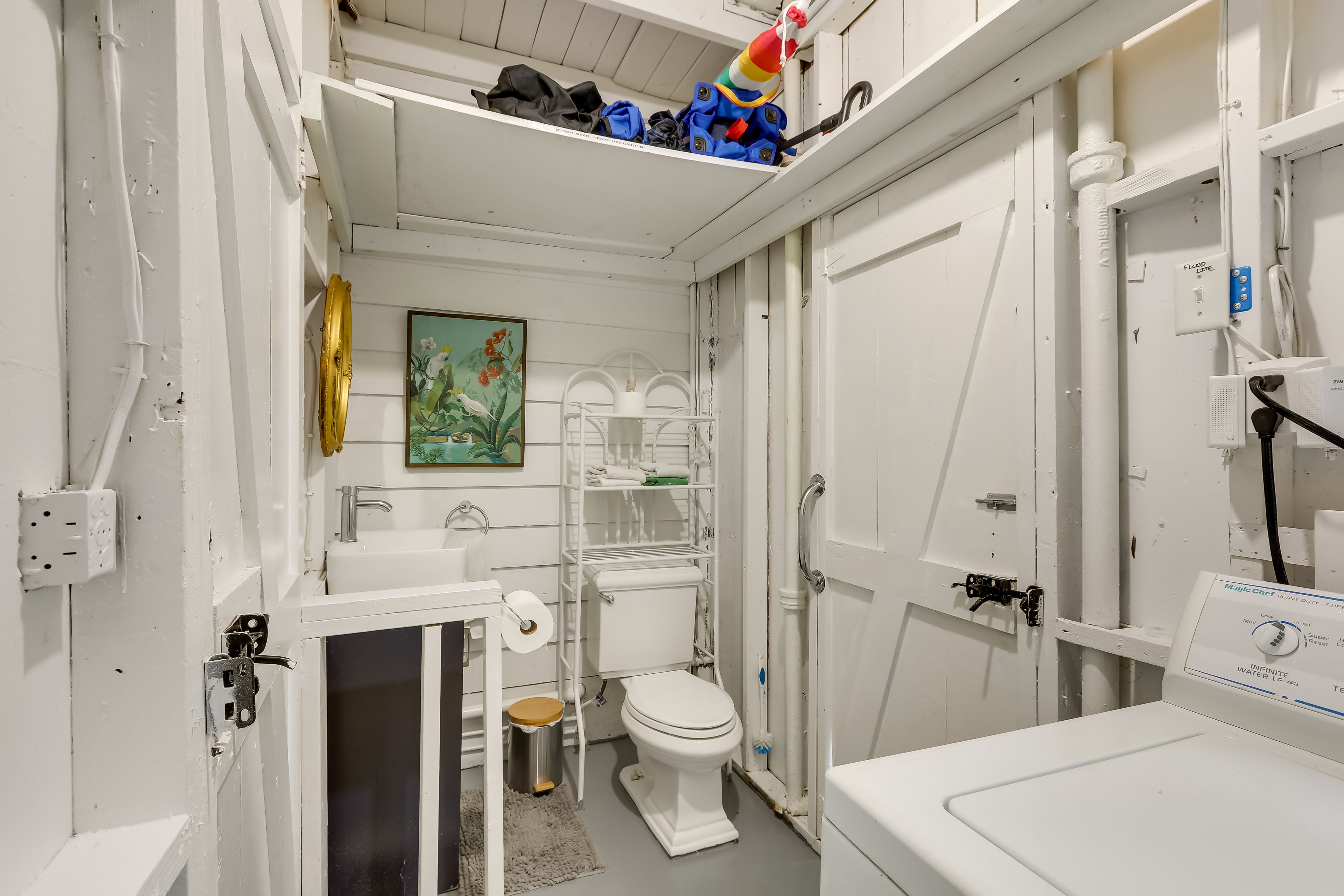 Half Bathroom | Ground Level