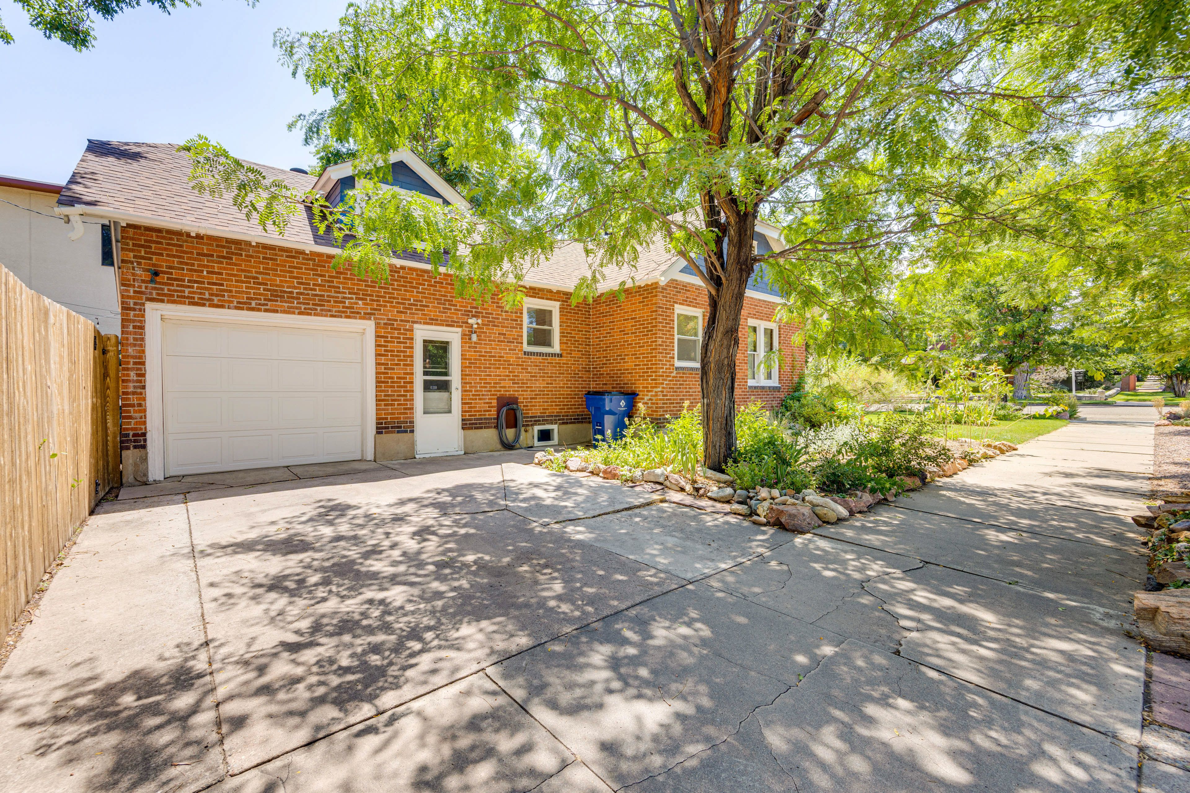 Garage (1 Vehicle) | Driveway (1 Vehicle) | Street Parking