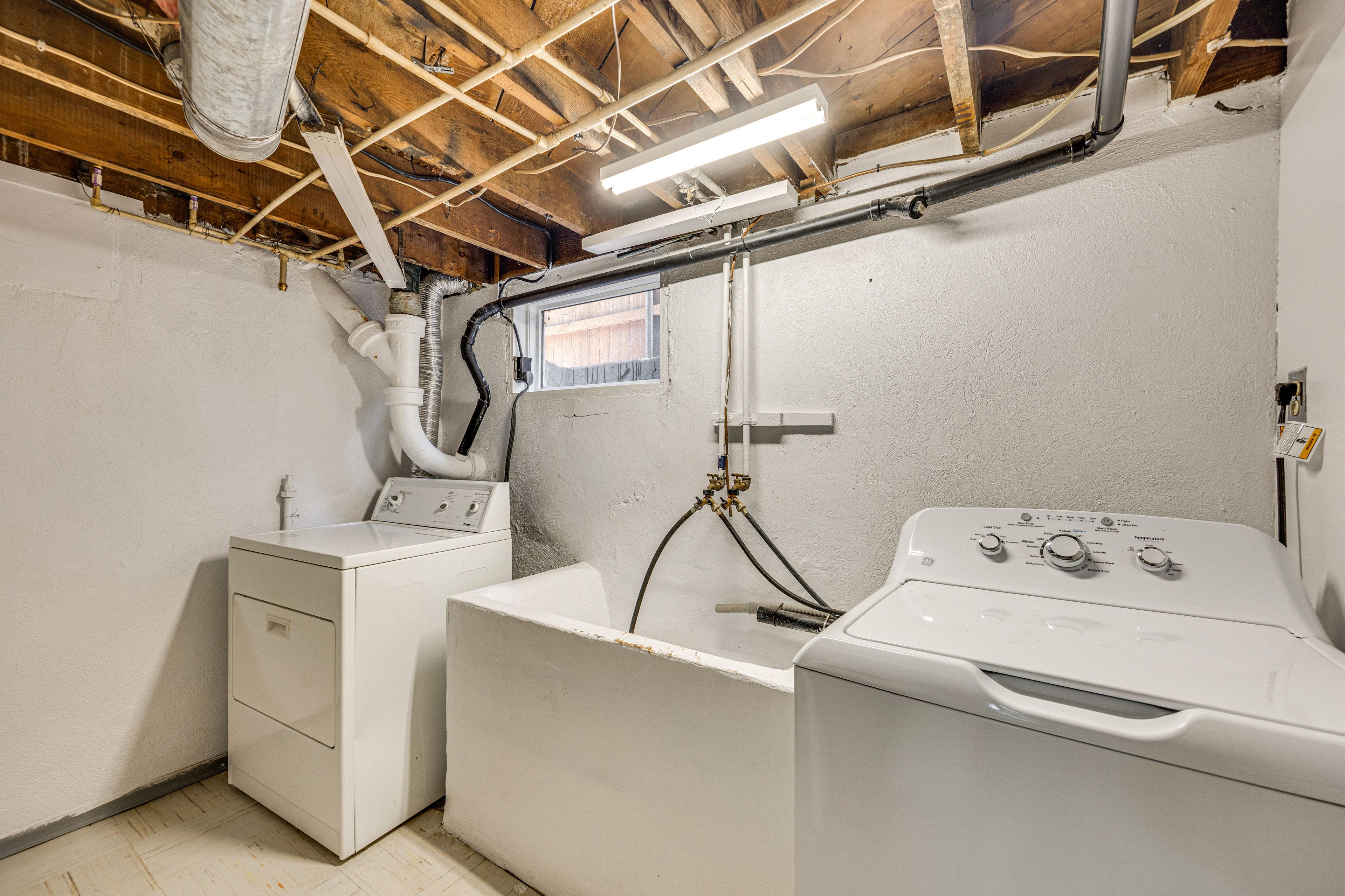 Laundry Area | Basement | Washer & Dryer