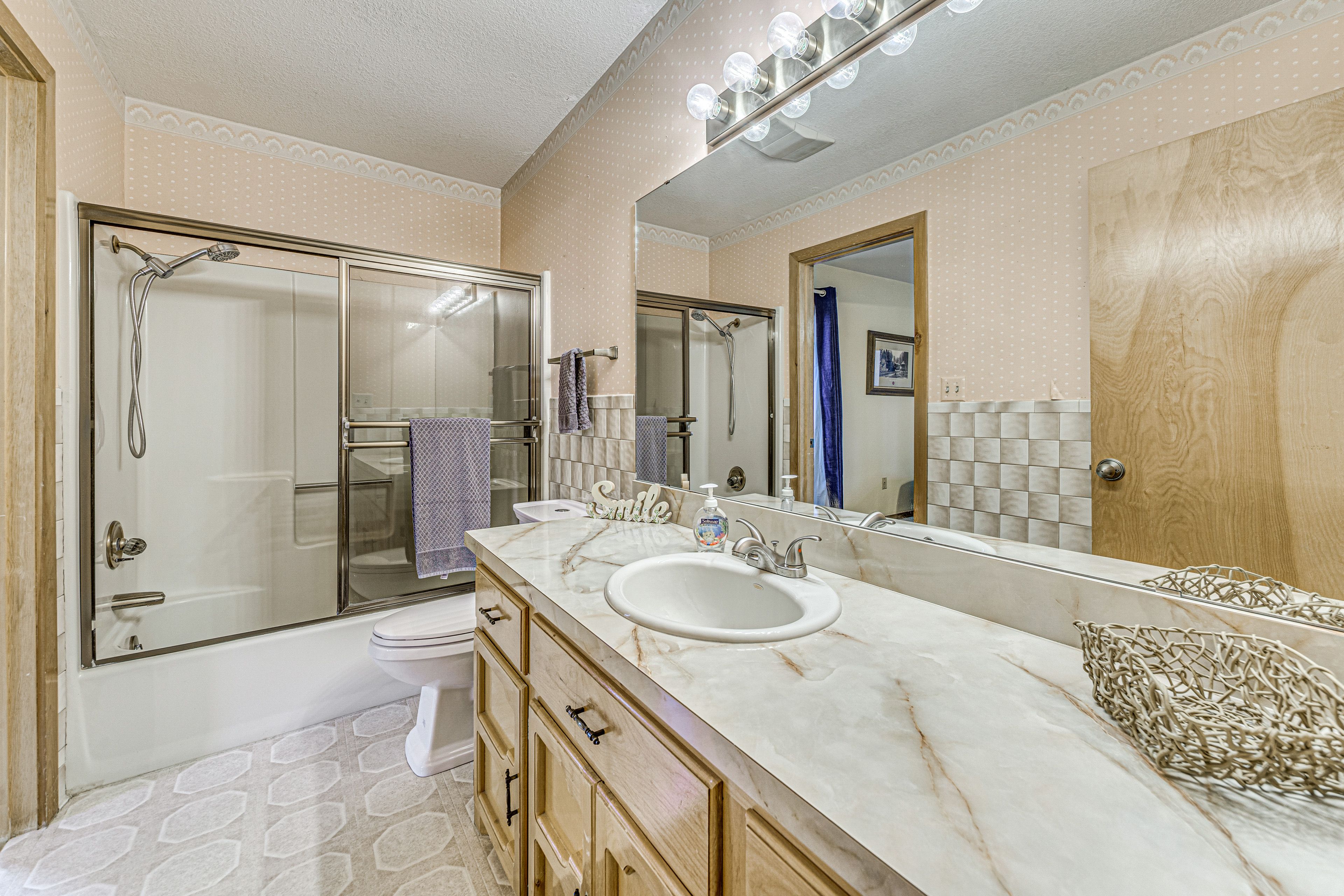Full Bathroom