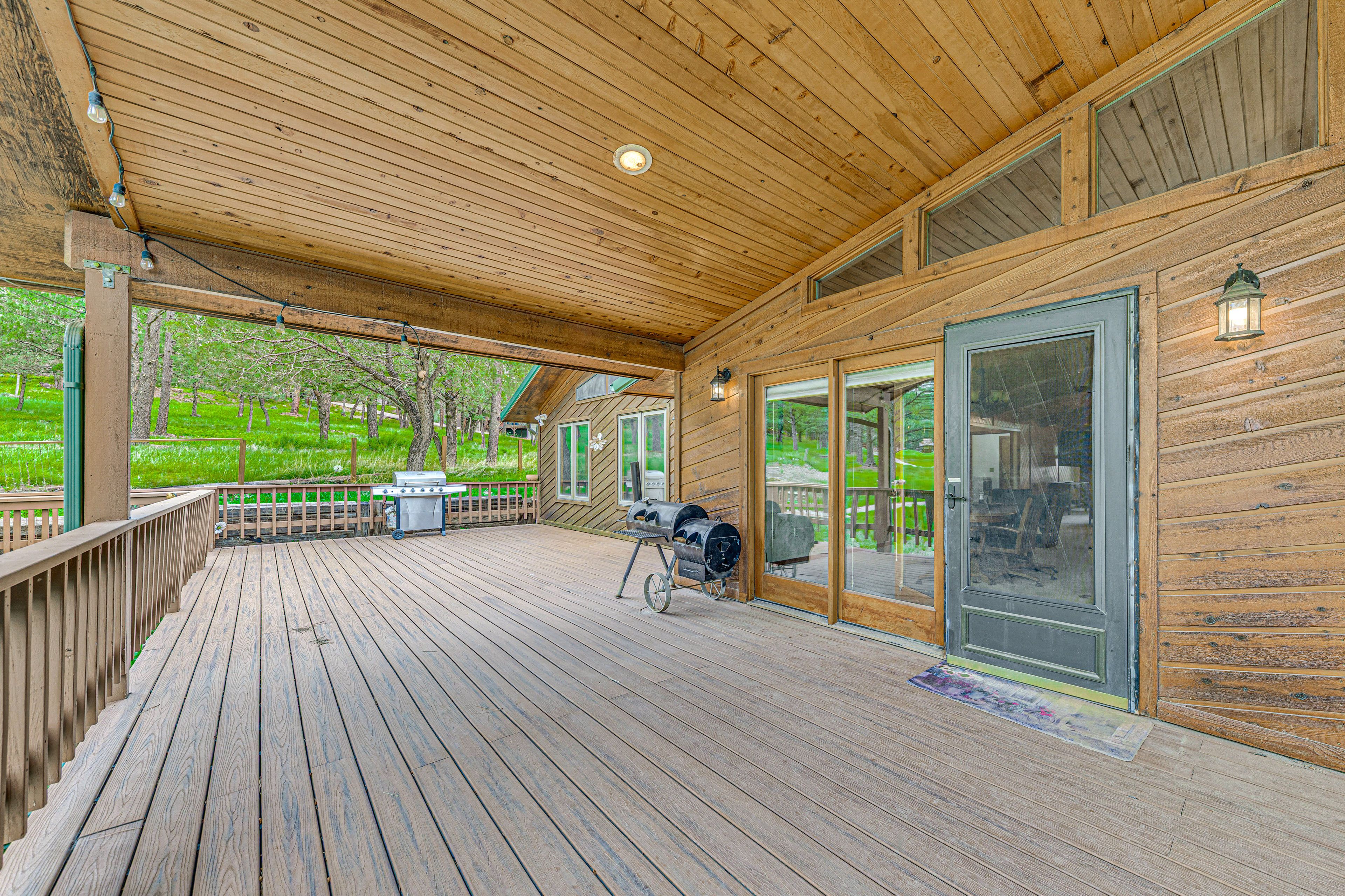 Deck | Gas Grill