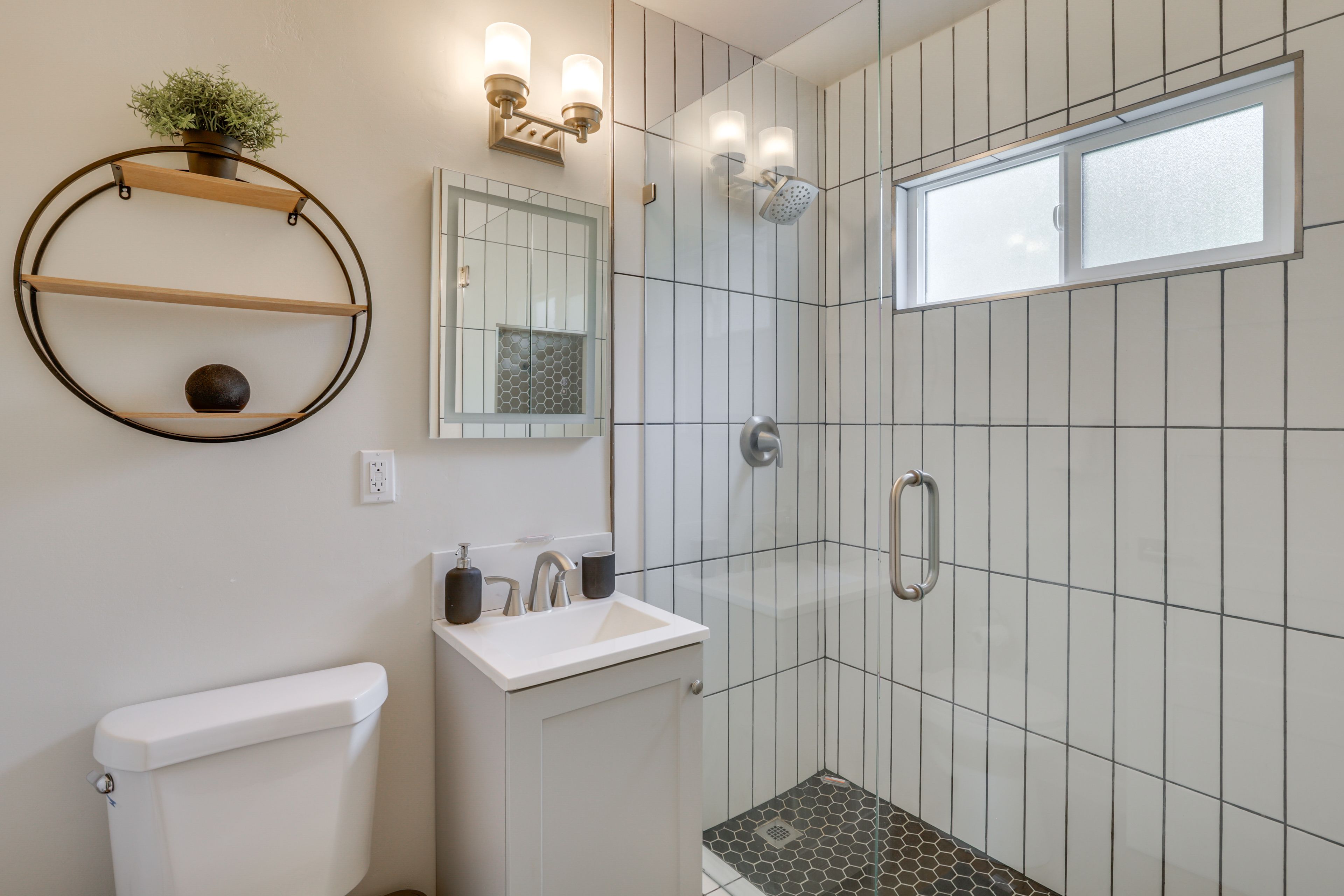 Full Bath | Towels | Hair Dryer