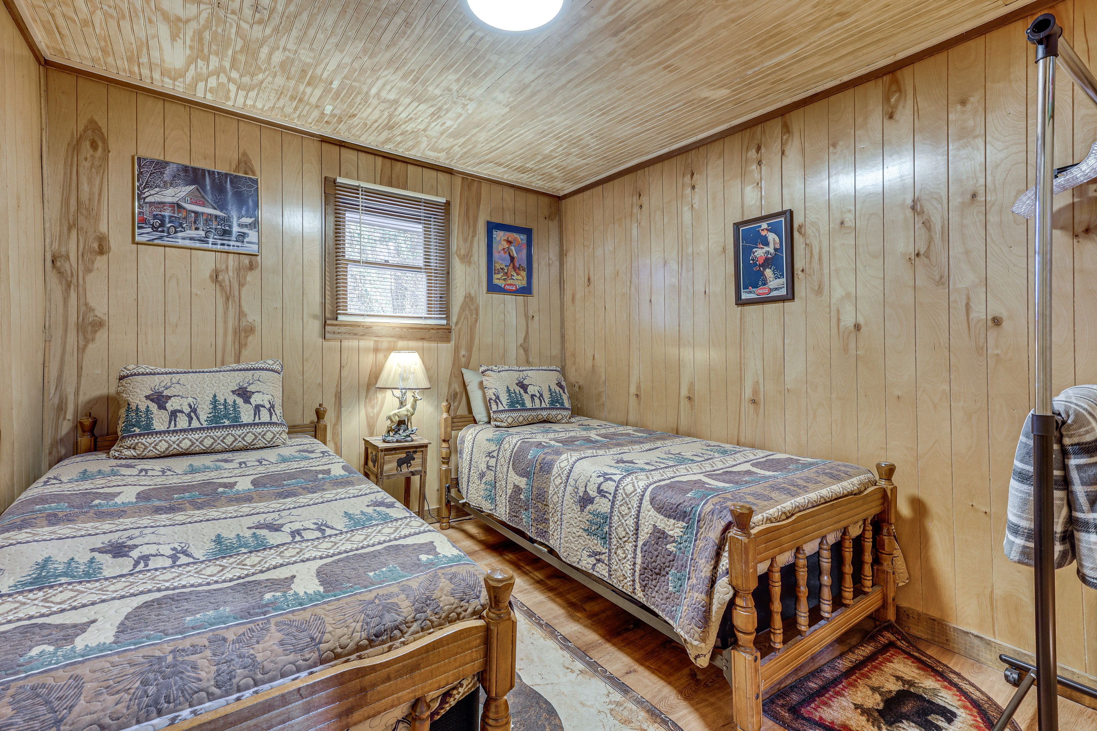 Bedroom 2 | 2 Twin Beds | 2nd Floor