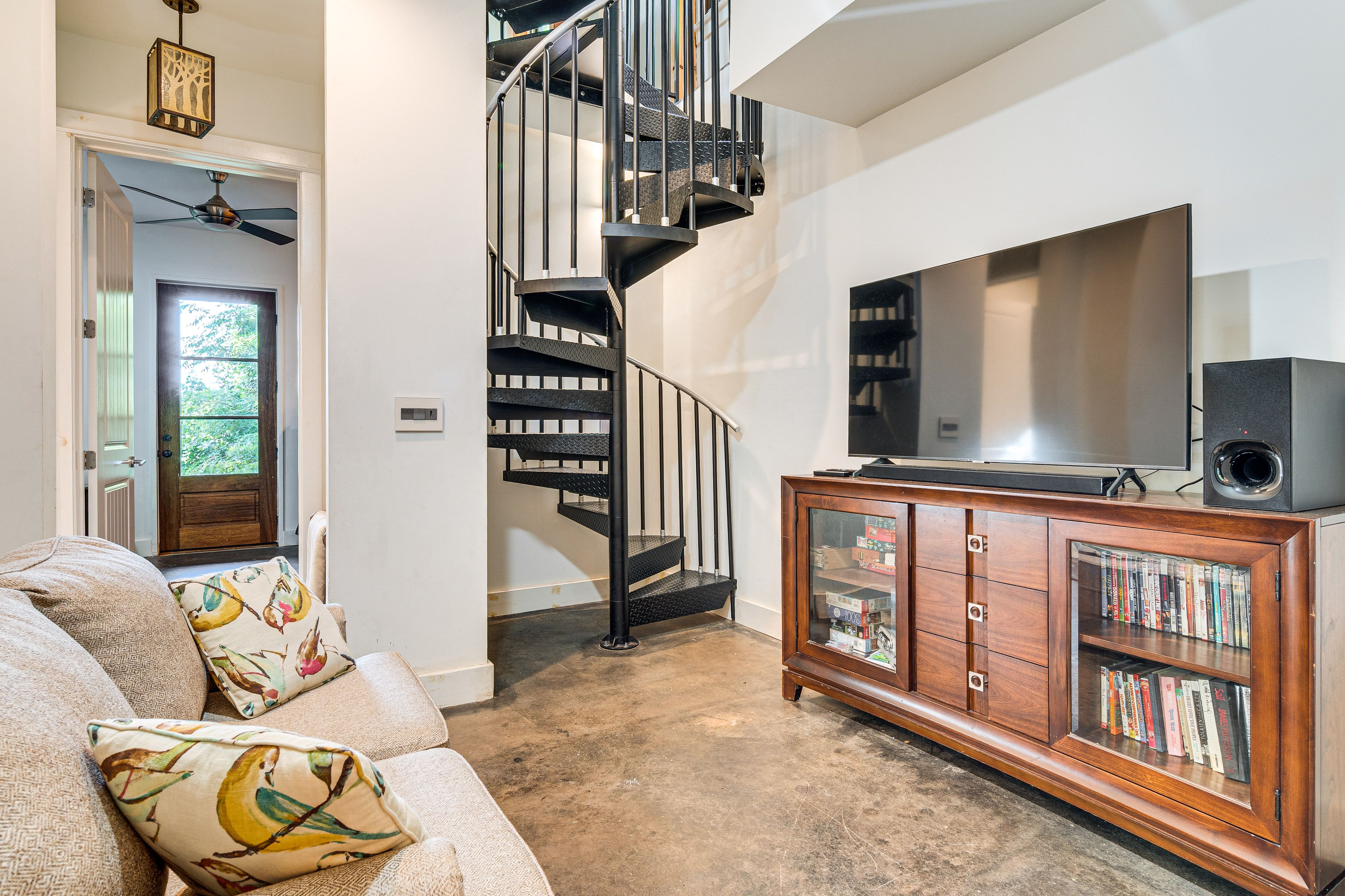 Family Room | DVD Player | Movie Library | 1st Floor
